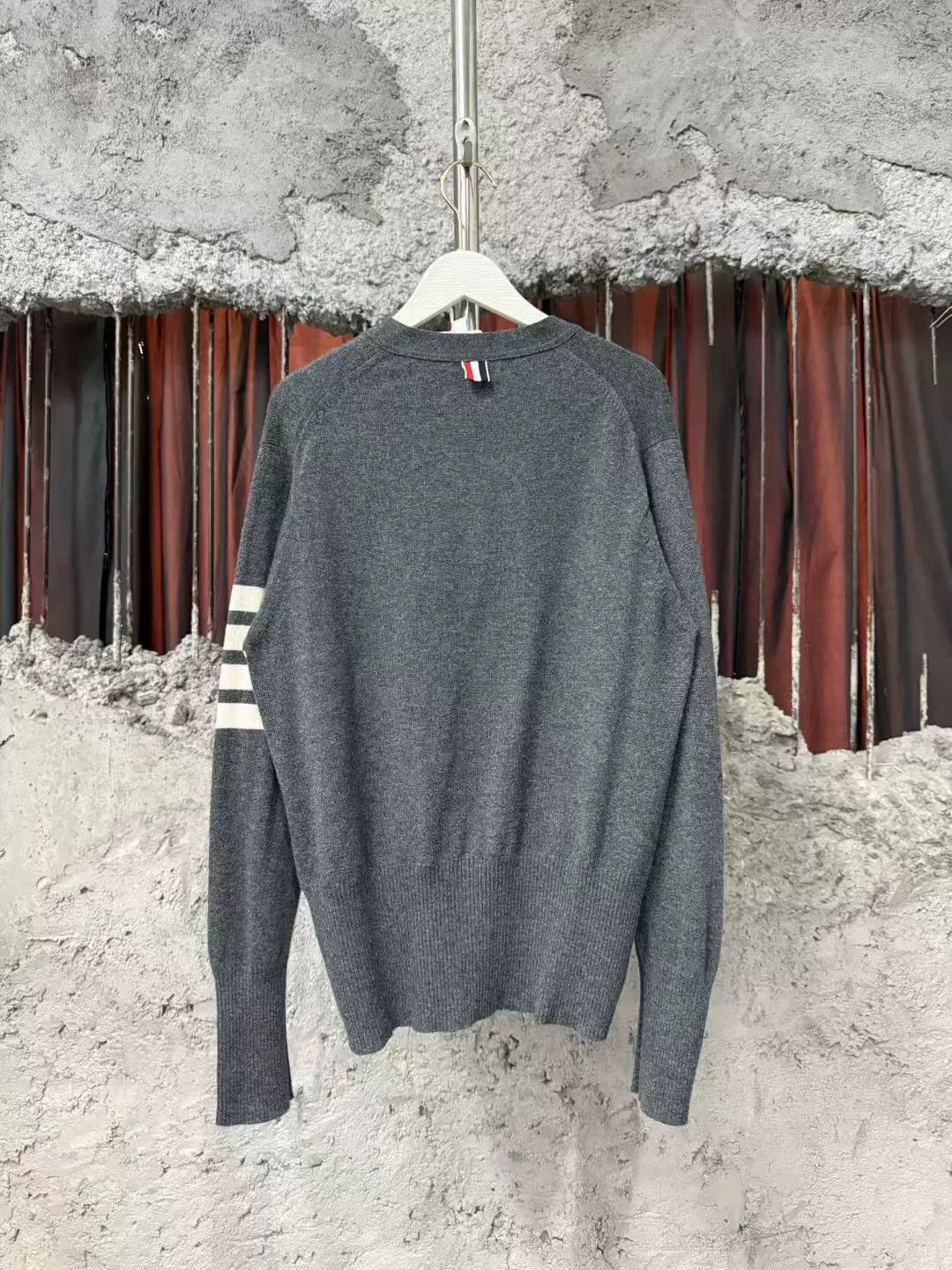 Thom Browne thom browne gray wool cardigan Size US L / EU 52-54 / 3 - 2 Thumbnail