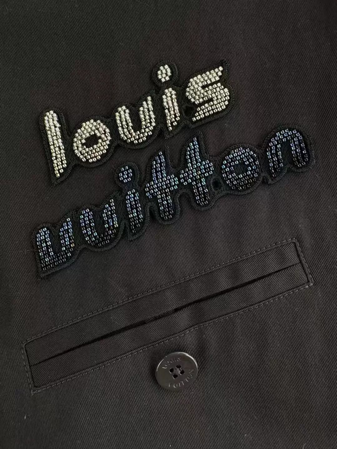 Louis Vuitton louis vuitton black beaded jacket coat Size US L / EU 52-54 / 3 - 2 Thumbnail