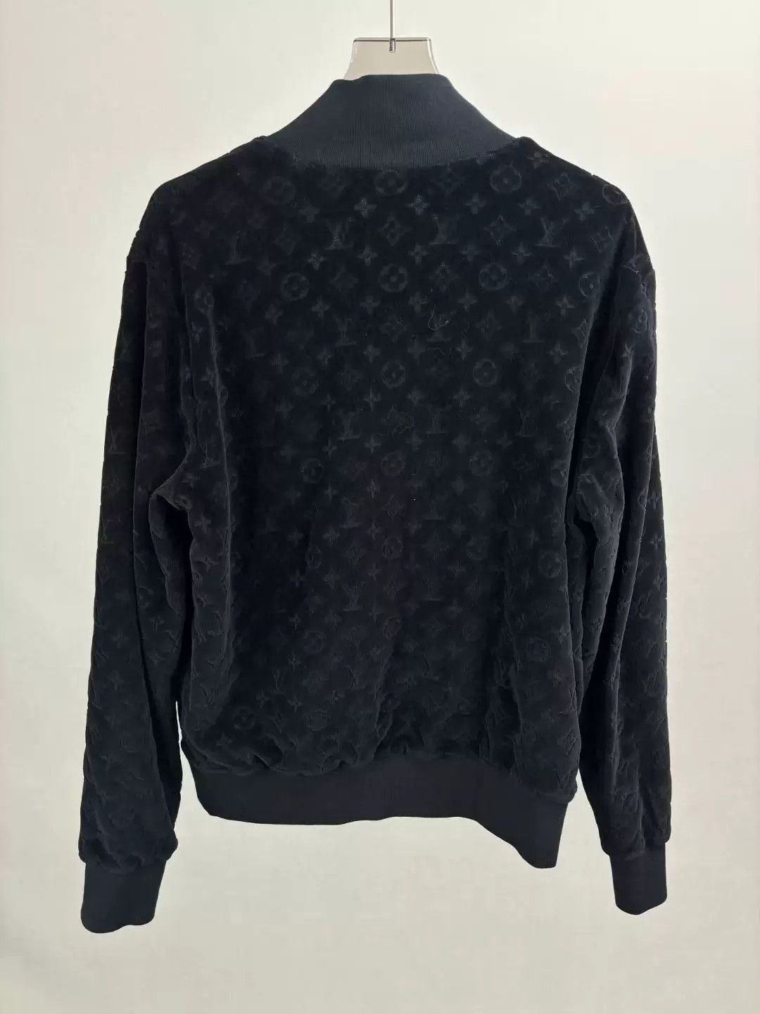 Louis Vuitton louis vuitton velour zip jacket in black Size US XL / EU 56 / 4 - 2 Thumbnail