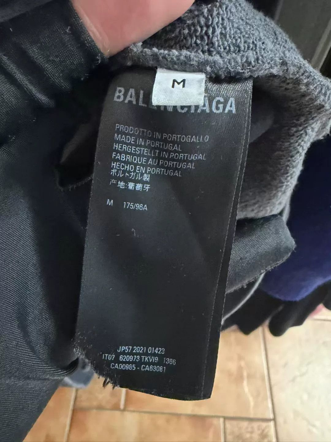 Balenciaga gray balenciaga logo embroidered hoodie Size US M / EU 48-50 / 2 - 4 Thumbnail