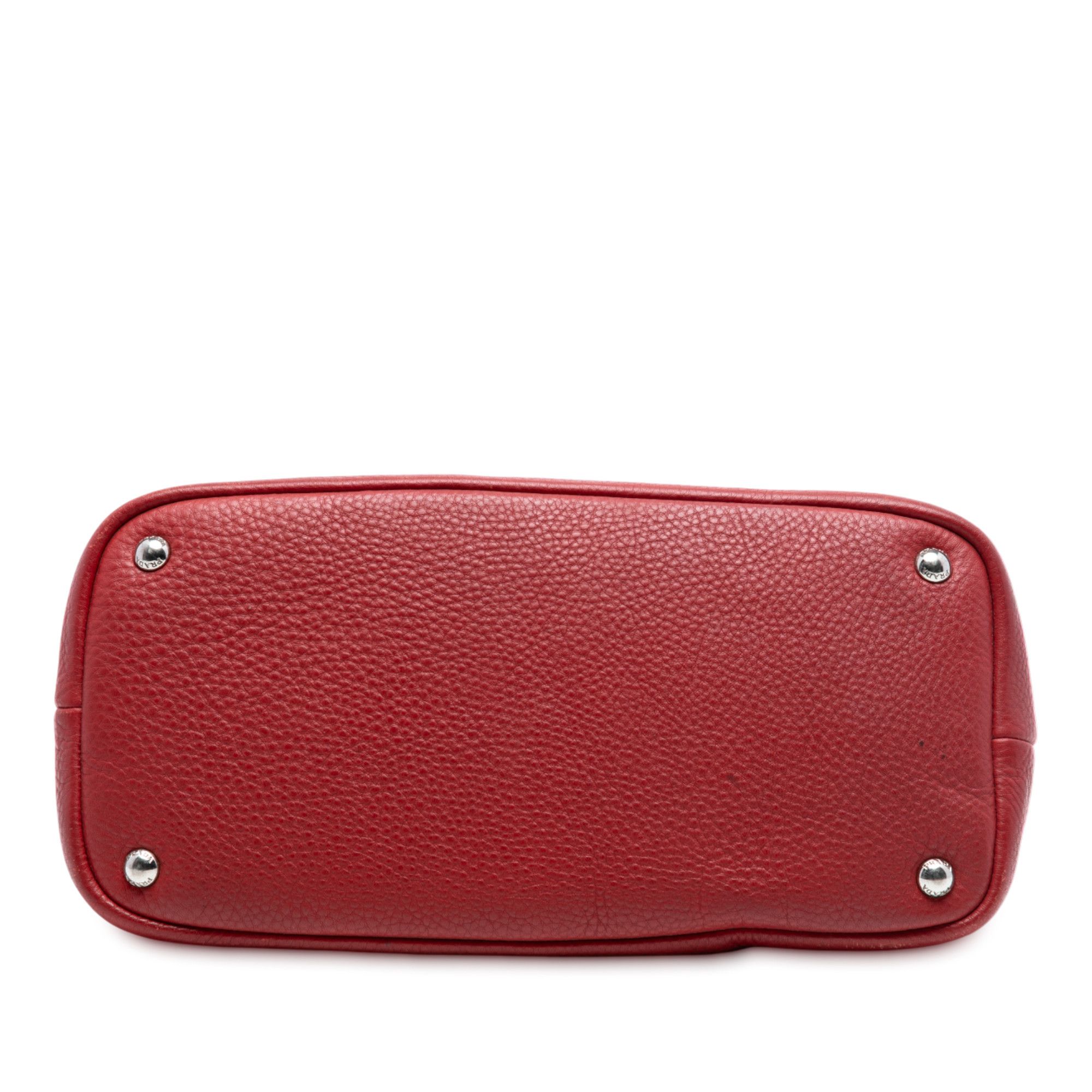 Prada Prada Vitello Daino Shoulder Bag Size ONE SIZE - 3 Thumbnail