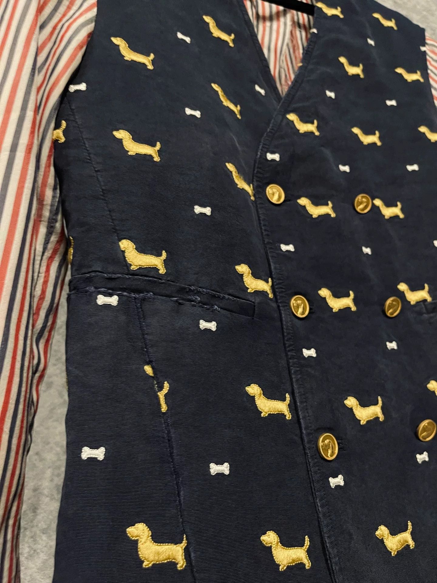 Thom Browne thom browne embroidered dog suit vest Size XS / US 0-2 / IT 36-38 - 5 Thumbnail