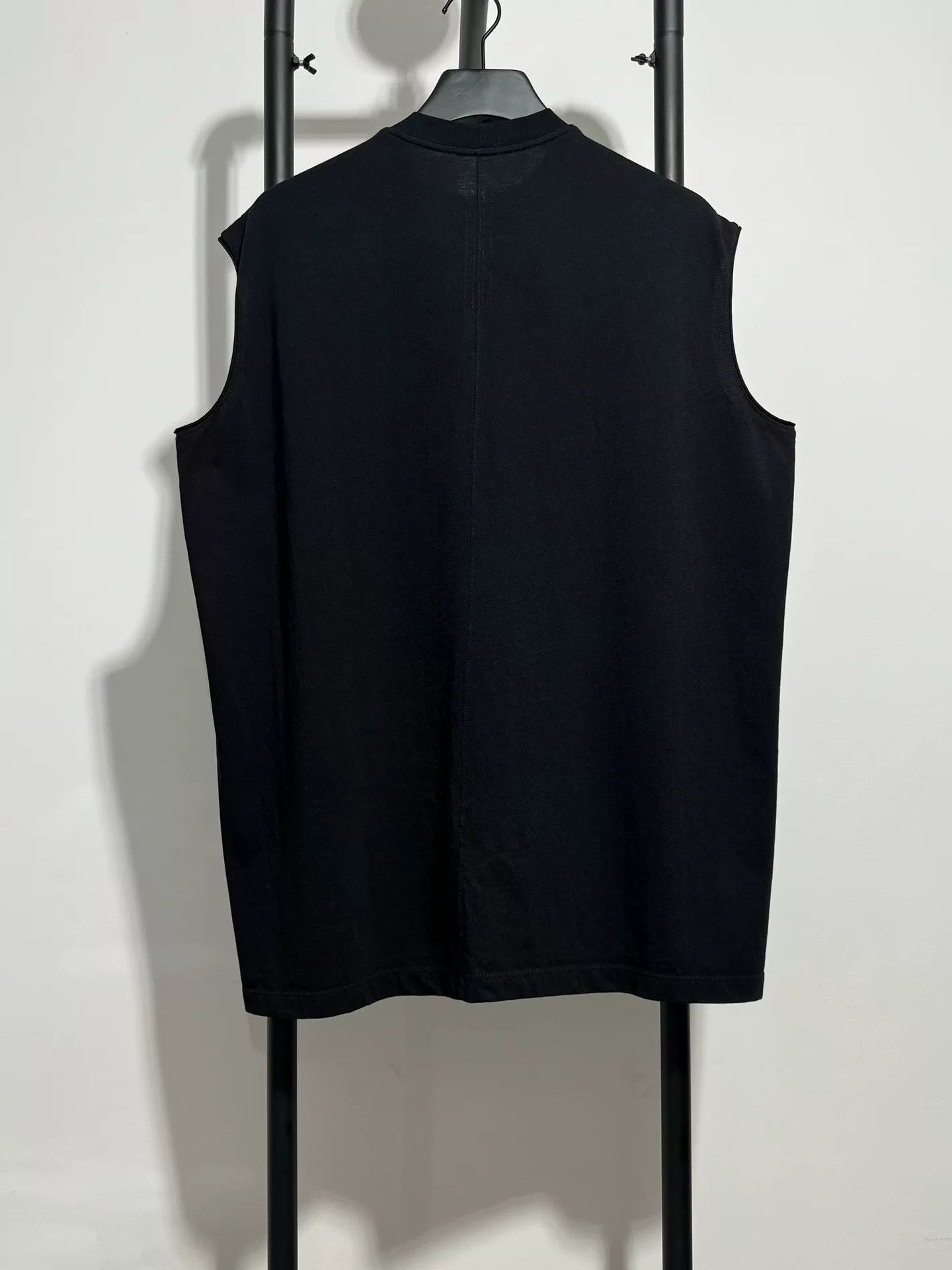 Rick Owens rick owens black sleeveless tank top Size US S / EU 44-46 / 1 - 2 Thumbnail