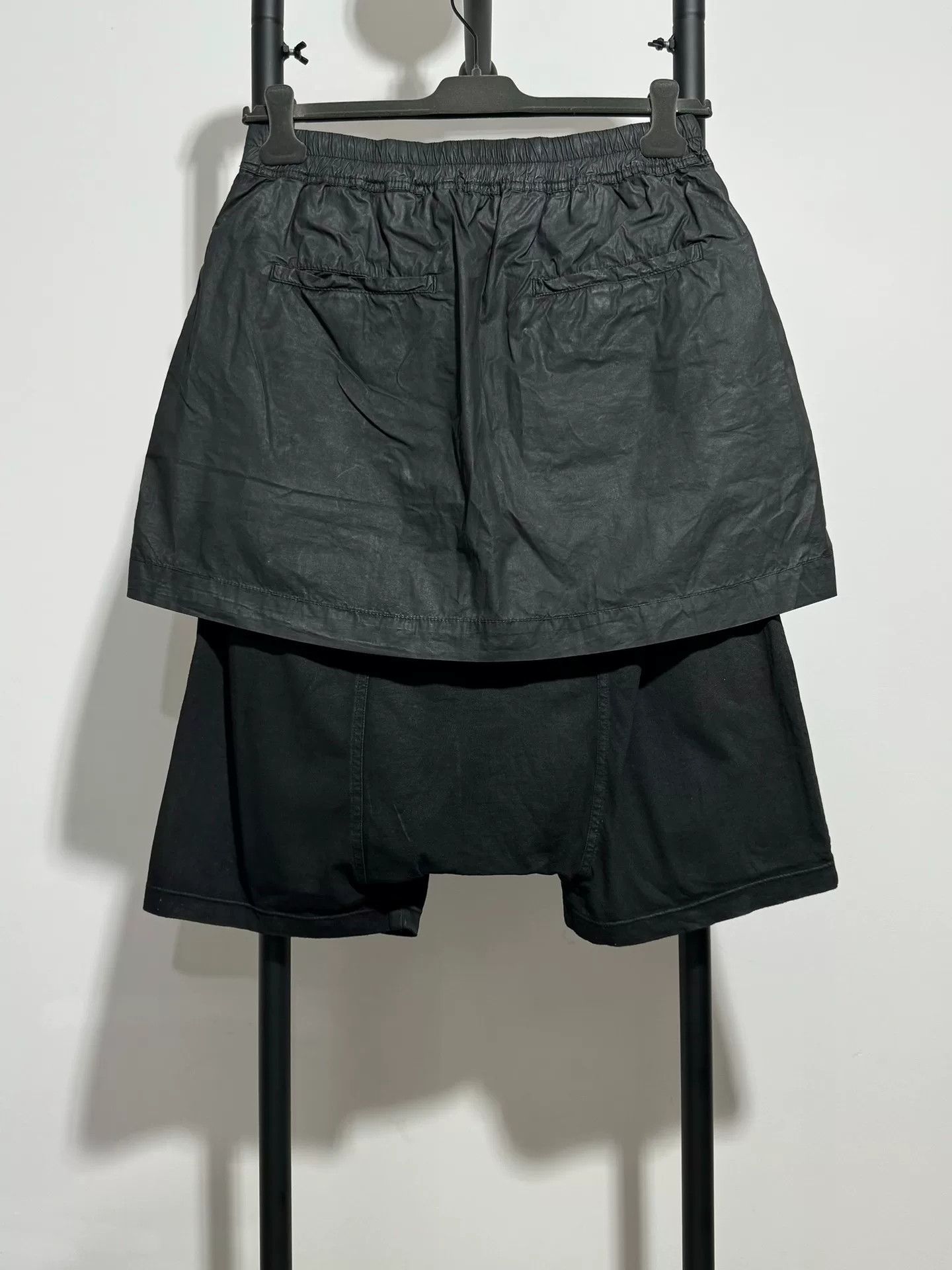 Rick Owens rick owens ro waxed pants shorts Size US 38 / EU 54 - 2 Thumbnail