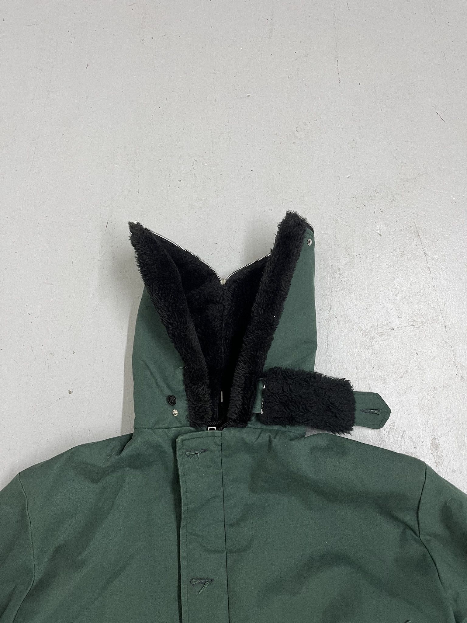 Carhartt × Vintage Vintage 1980s Green Civilian B-9 Parka Size XL Size US XL / EU 56 / 4 - 3 Thumbnail