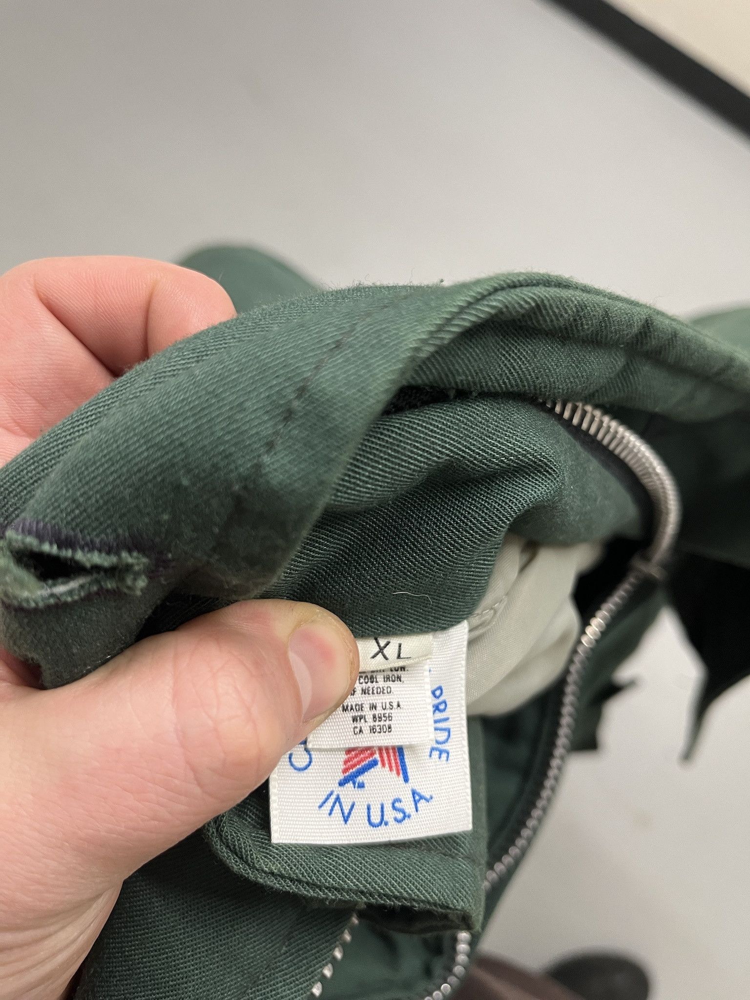 Carhartt × Vintage Vintage 1980s Green Civilian B-9 Parka Size XL Size US XL / EU 56 / 4 - 7 Thumbnail