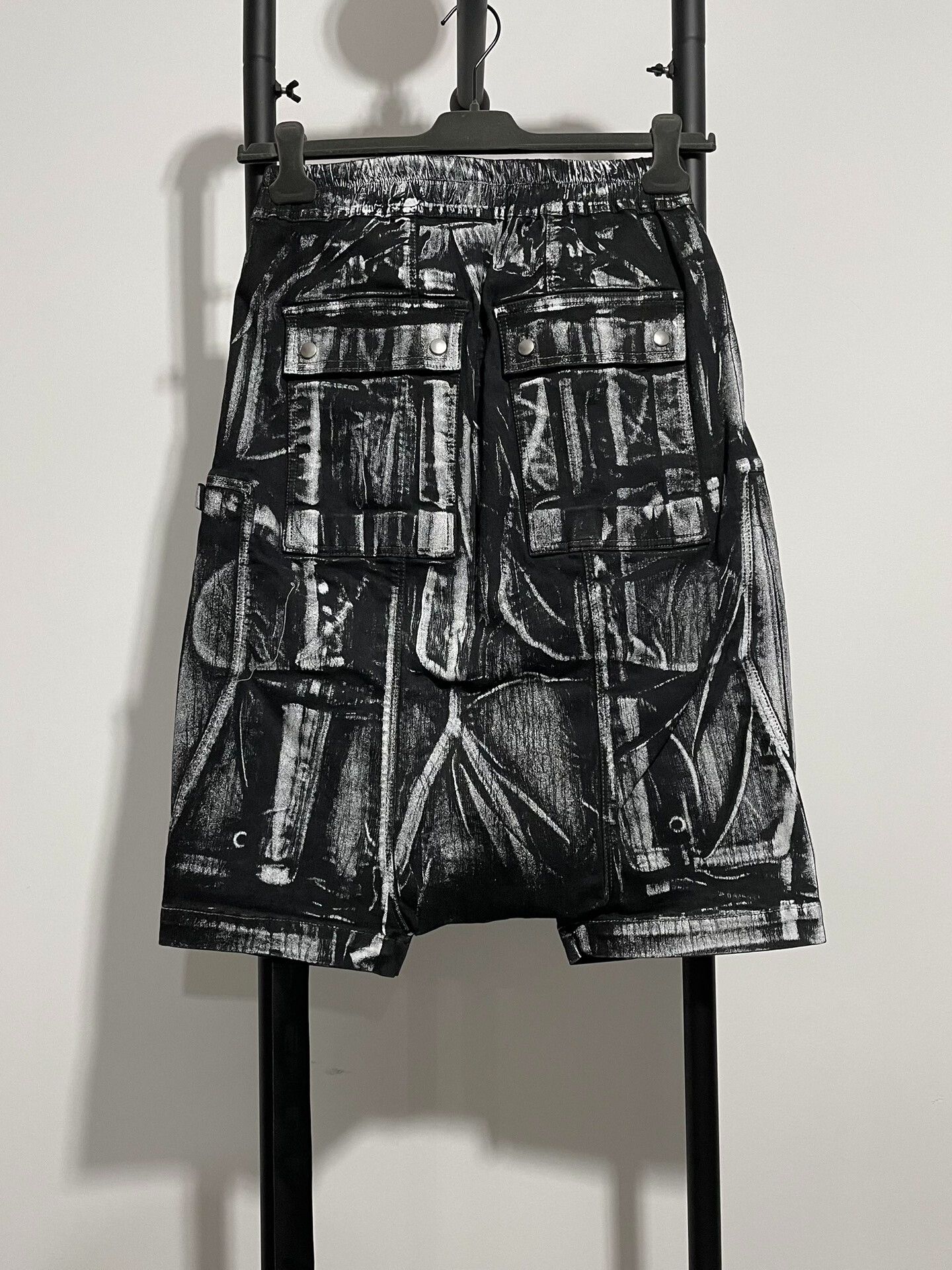 Rick Owens rick owens zip pocket shorts Size US 26 / EU 42 - 2 Thumbnail