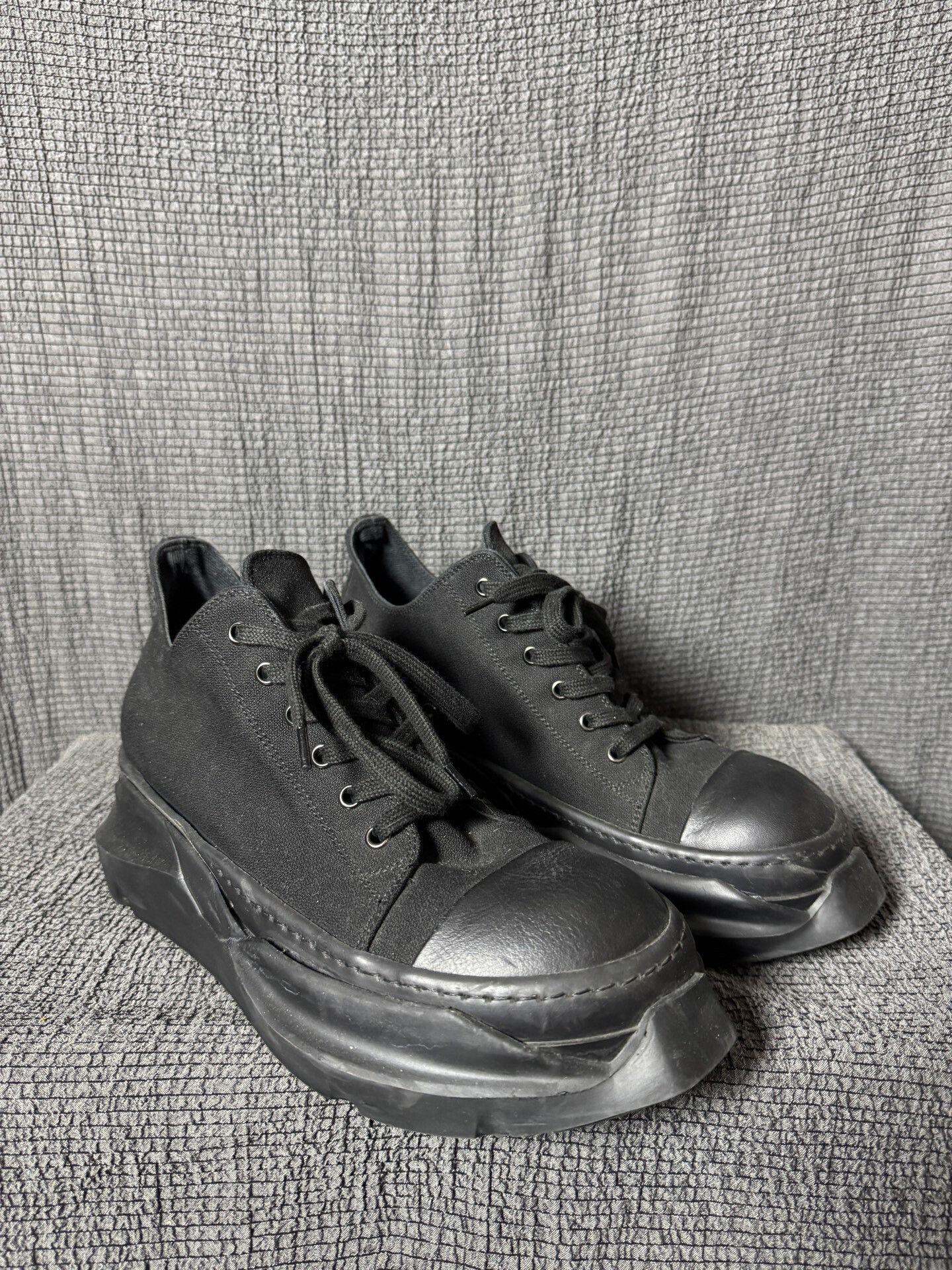 Rick Owens Rick Owens Black Tank Bottom Low Sneakers Size US 8 / EU 41 - 2 Thumbnail