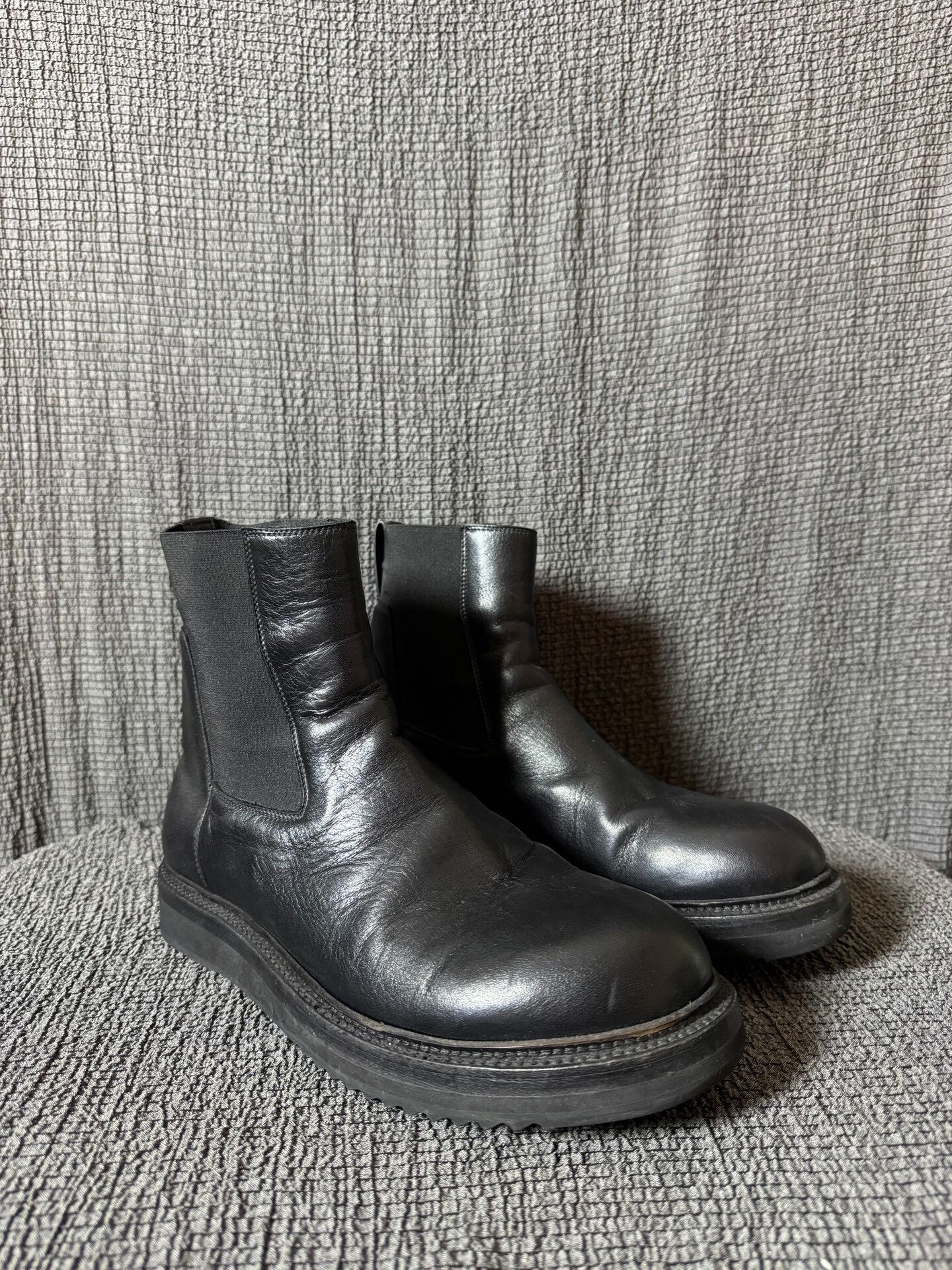 Rick Owens rick owens black leather chelsea boots Size US 7.5 / EU 40-41 - 2 Thumbnail