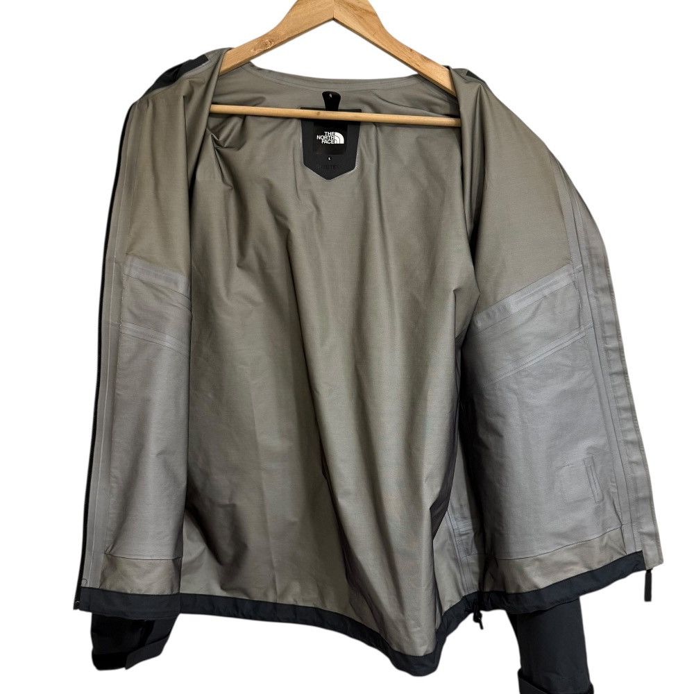 The North Face THE NORTH FACE THE NORTH FACE EXPLORE GEAR LIGHT GORE-TEX Mountain Parka Others Outerwear NP11765 DUTY FREE for USA Size ONE SIZE - 3 Thumbnail
