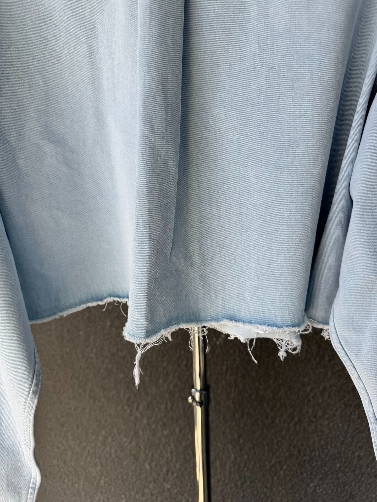 Miu Miu miu miu cropped denim button-up shirt Size M / US 6-8 / IT 42-44 - 6 Thumbnail