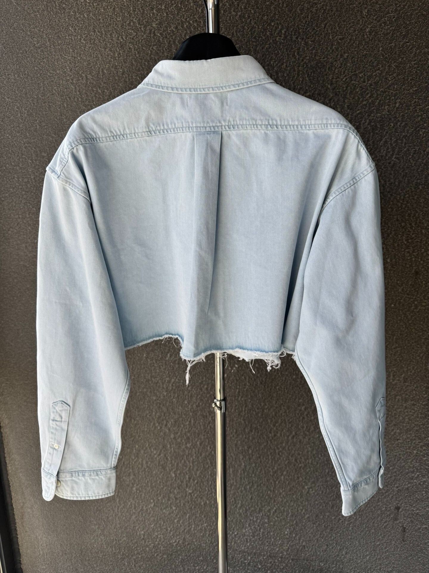 Miu Miu miu miu cropped denim button-up shirt Size M / US 6-8 / IT 42-44 - 2 Thumbnail