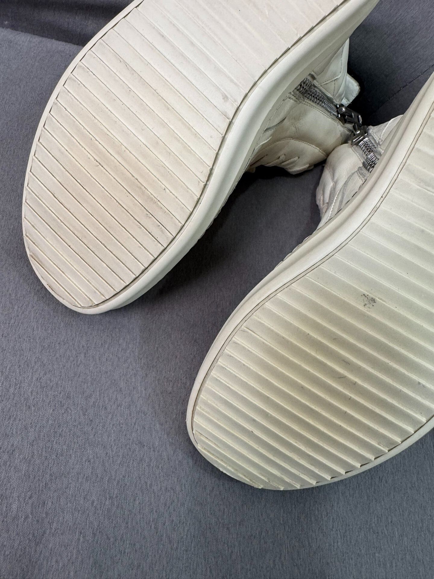 Rick Owens Rick Owens White High-Top Sneakers Size 36 Size US 6 / EU 39 - 8 Thumbnail