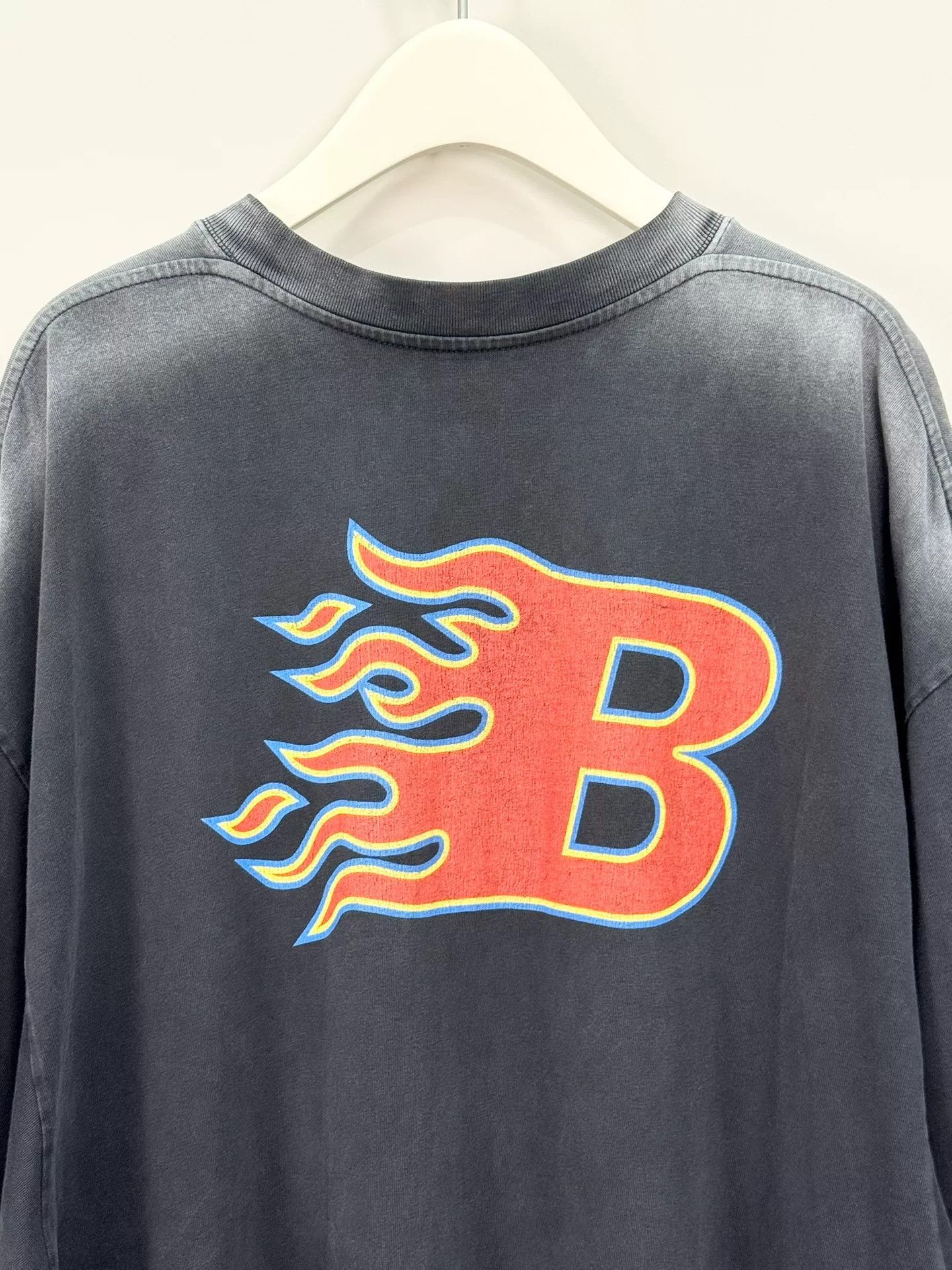 Balenciaga vintage balenciaga flame print tee Size US XS / EU 42 / 0 - 5 Thumbnail