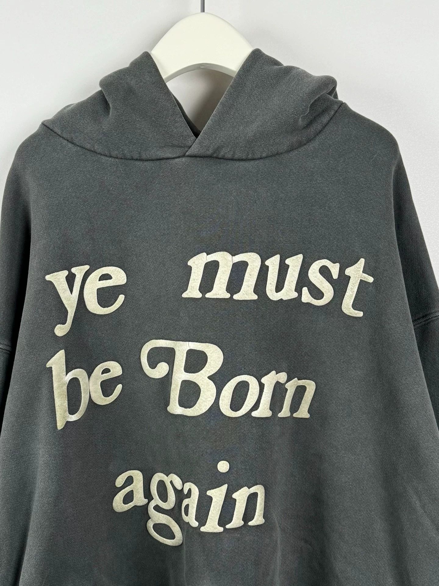 Yeezy yeezy born again hoodie size L gently used Size US L / EU 52-54 / 3 - 3 Thumbnail