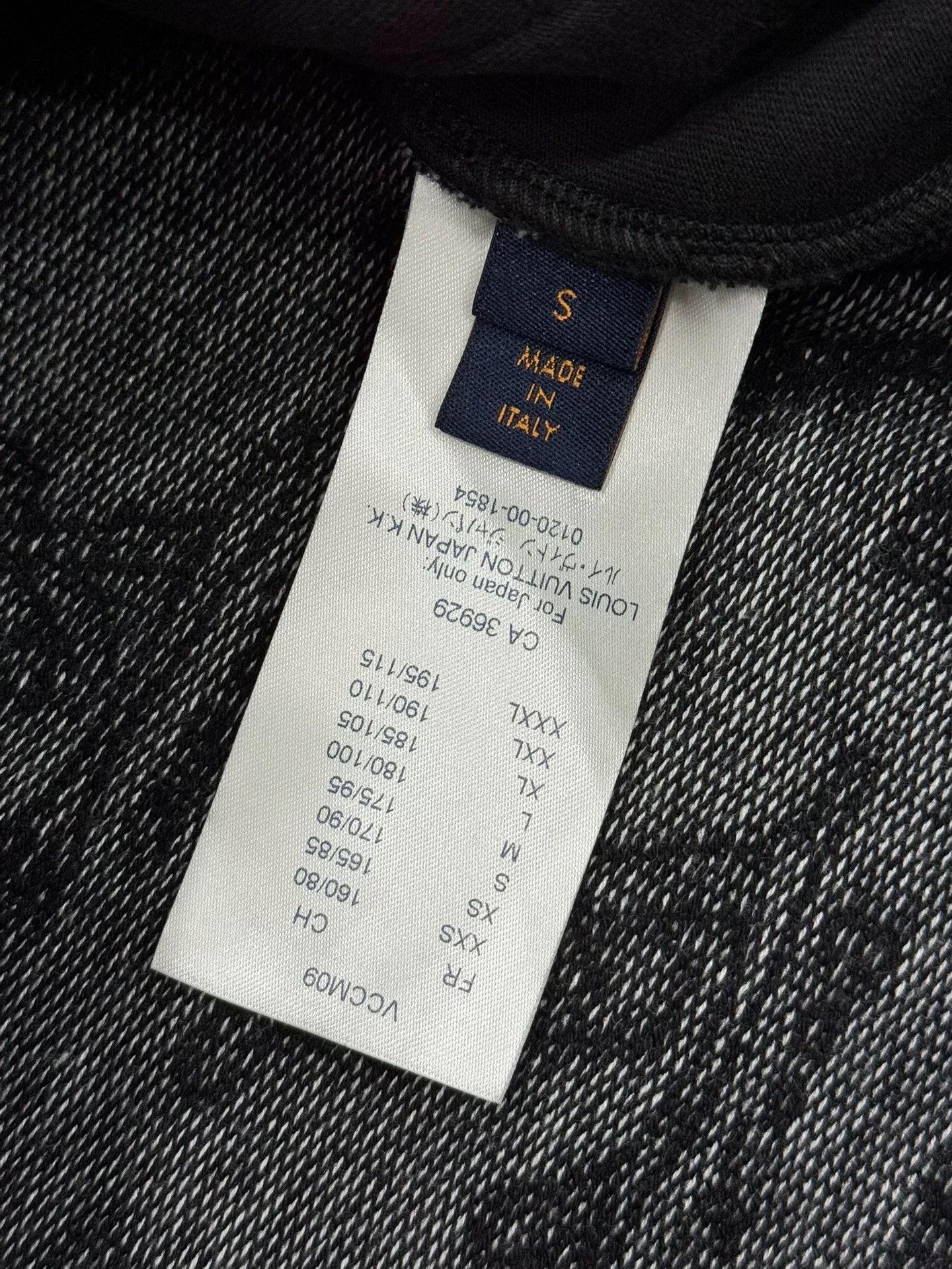 Louis Vuitton louis vuitton printed zip-up jacket size s Size US S / EU 44-46 / 1 - 8 Thumbnail