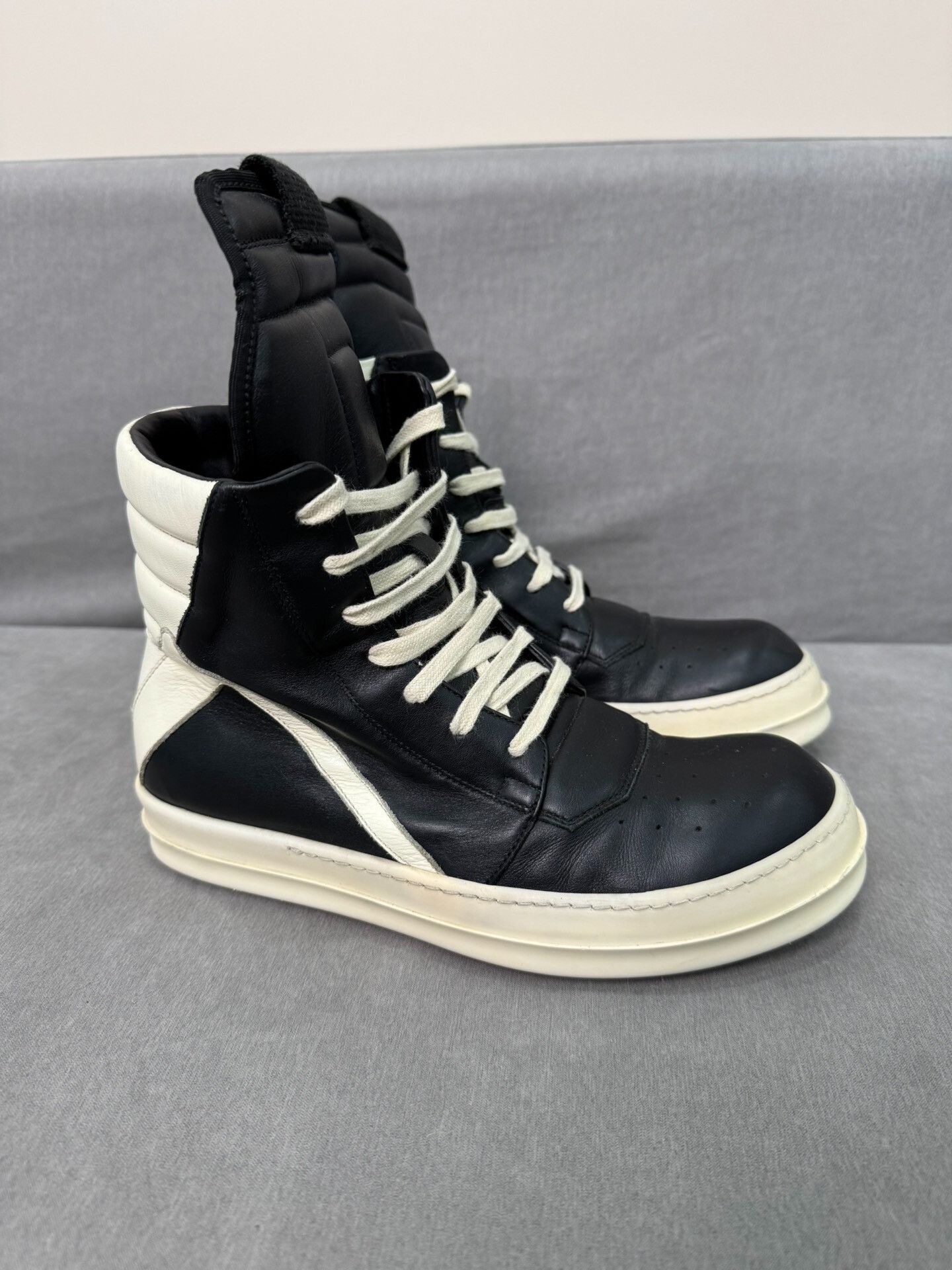 Rick Owens rick owens black and white high-top sneakers Size US 7 / EU 40 - 2 Thumbnail