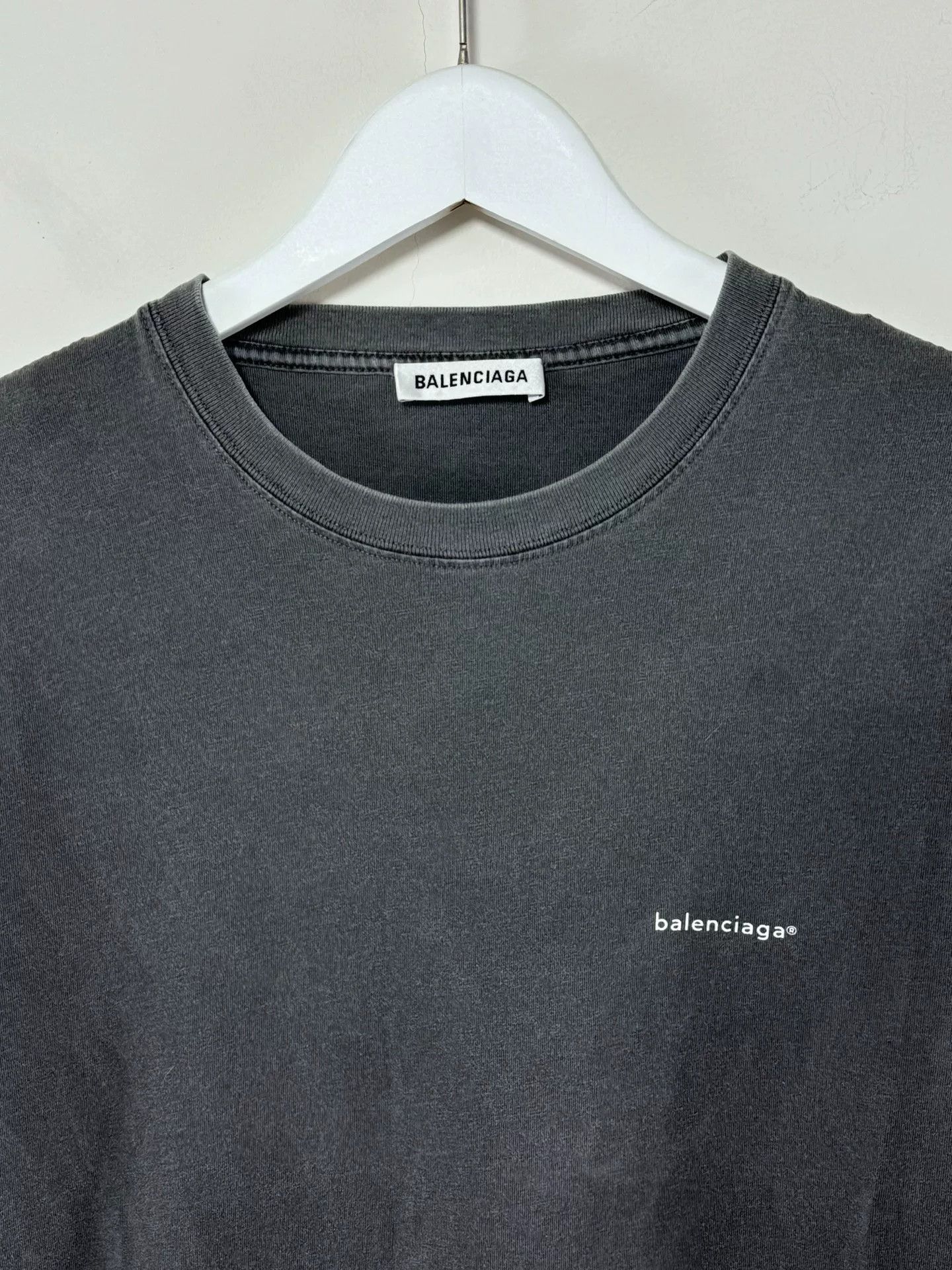 Balenciaga Balenciaga Small Logo Wash Tee Size M Size US M / EU 48-50 / 2 - 3 Thumbnail
