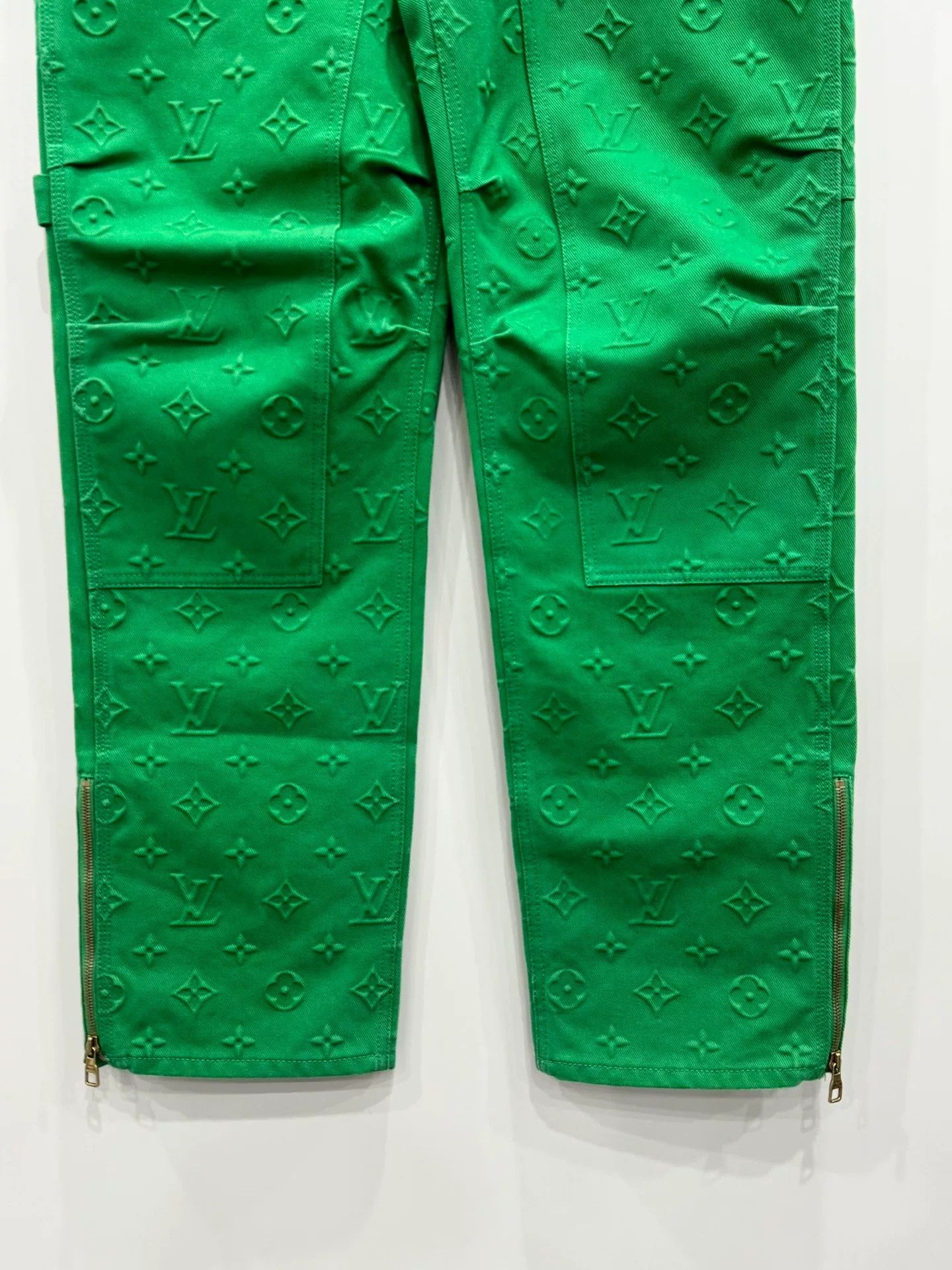 Louis Vuitton louis vuitton green carpenter pants size 32 Size US 32 / EU 48 - 4 Thumbnail