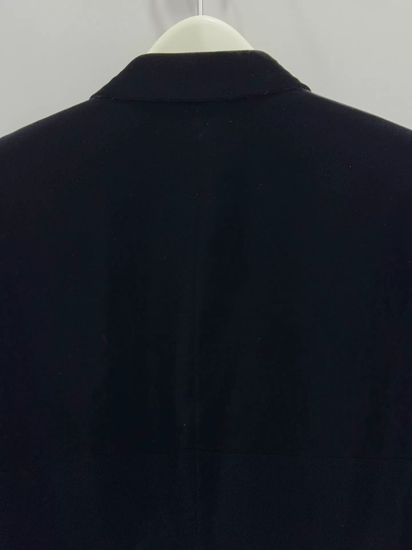 Saint Laurent Paris black velvet smoking suit from Saint Laurent Size US M / EU 48-50 / 2 - 5 Thumbnail