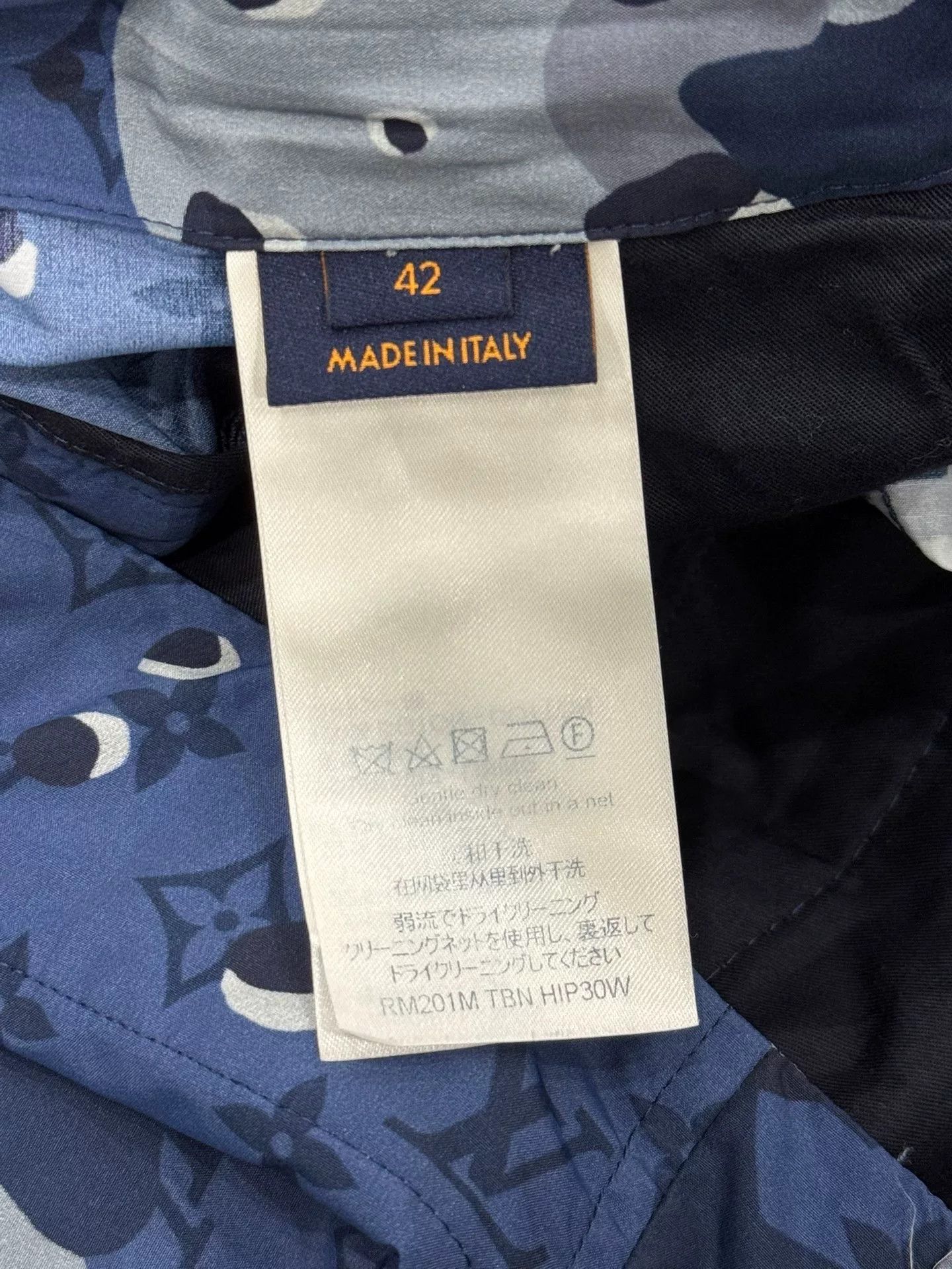 Louis Vuitton Louis Vuitton Blue Camo Nylon Casual Pants Size US 31 - 8 Thumbnail