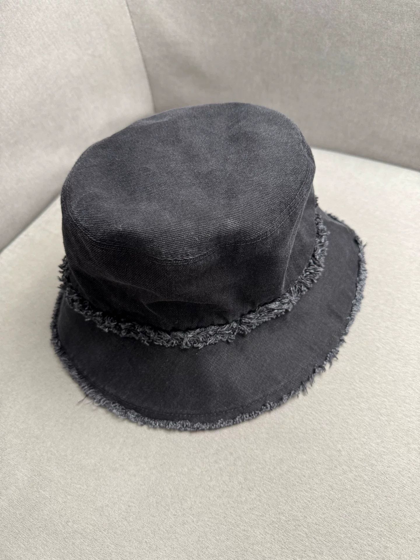 Miu Miu Miumiu Black Embroidered Bucket Hat Size M Size ONE SIZE - 3 Thumbnail