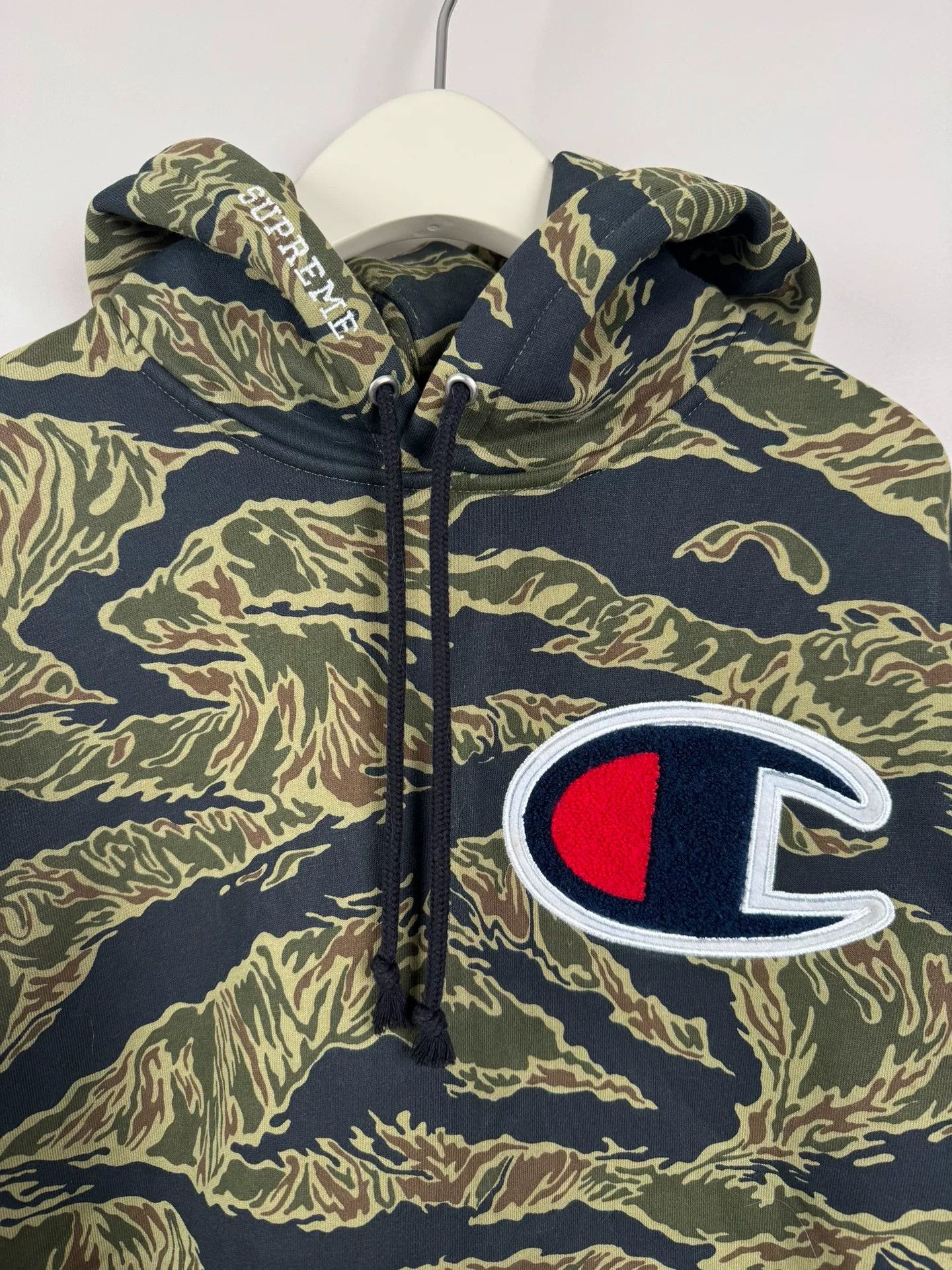 Supreme supreme champion tiger camo sweatshirt size S Size US S / EU 44-46 / 1 - 3 Thumbnail
