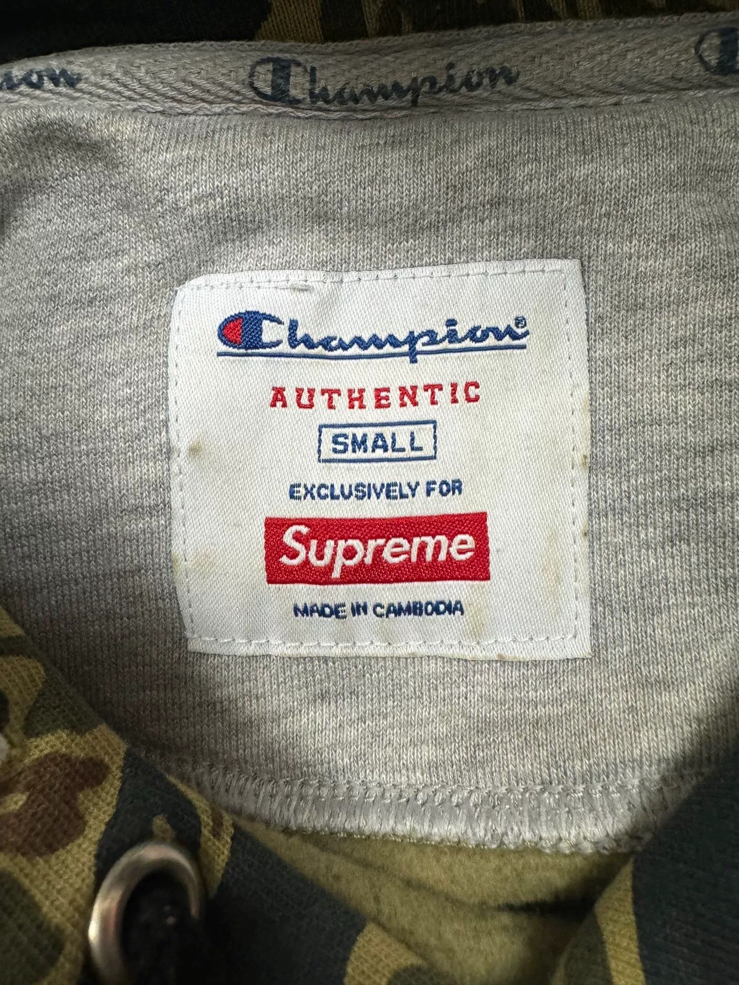 Supreme supreme champion tiger camo sweatshirt size S Size US S / EU 44-46 / 1 - 5 Thumbnail