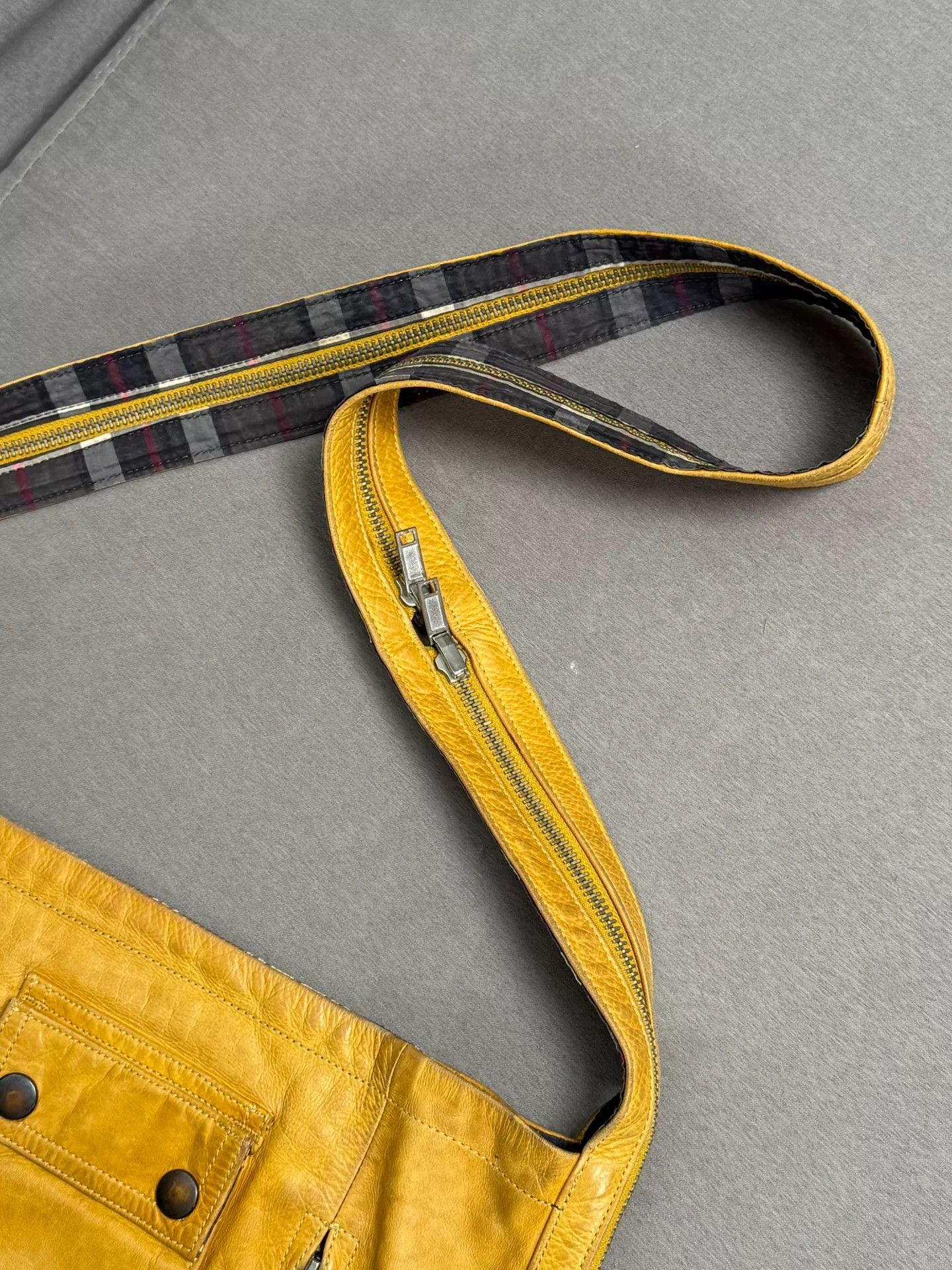 Dries Van Noten dries van noten yellow leather shoulder bag Size ONE SIZE - 4 Thumbnail
