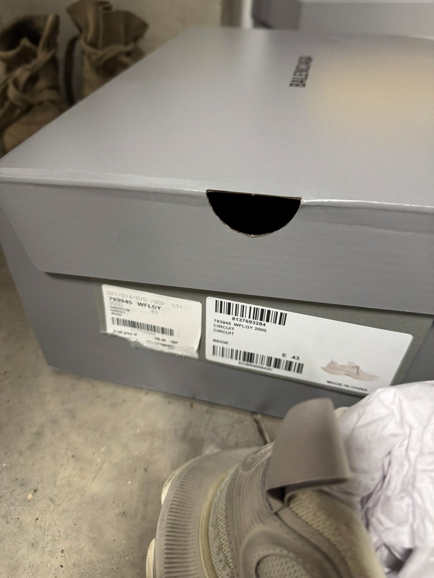 Balenciaga balenciaga circuit gray sneakers size 43 Size US 10 / EU 43 - 2 Thumbnail