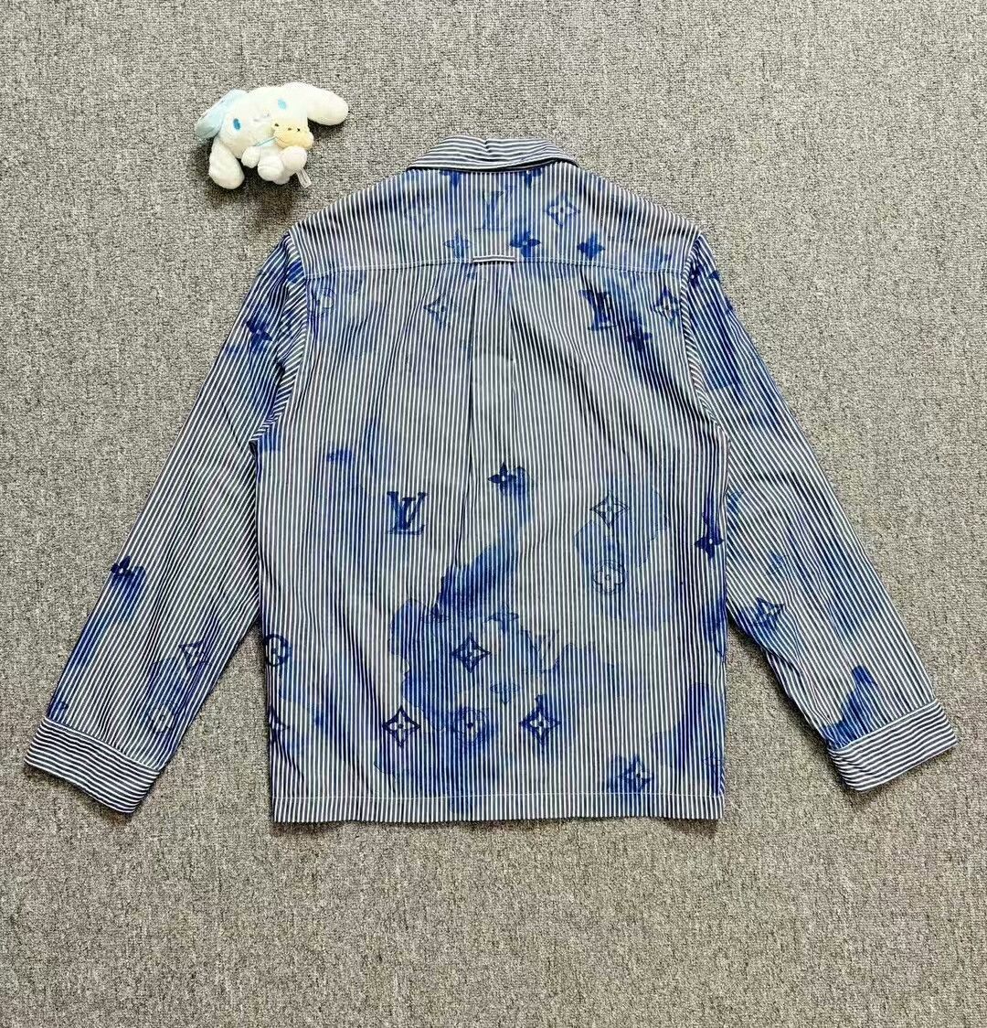 Louis Vuitton Louis Vuitton Blue Striped Watercolor Logo Shirt Size US S / EU 44-46 / 1 - 2 Thumbnail
