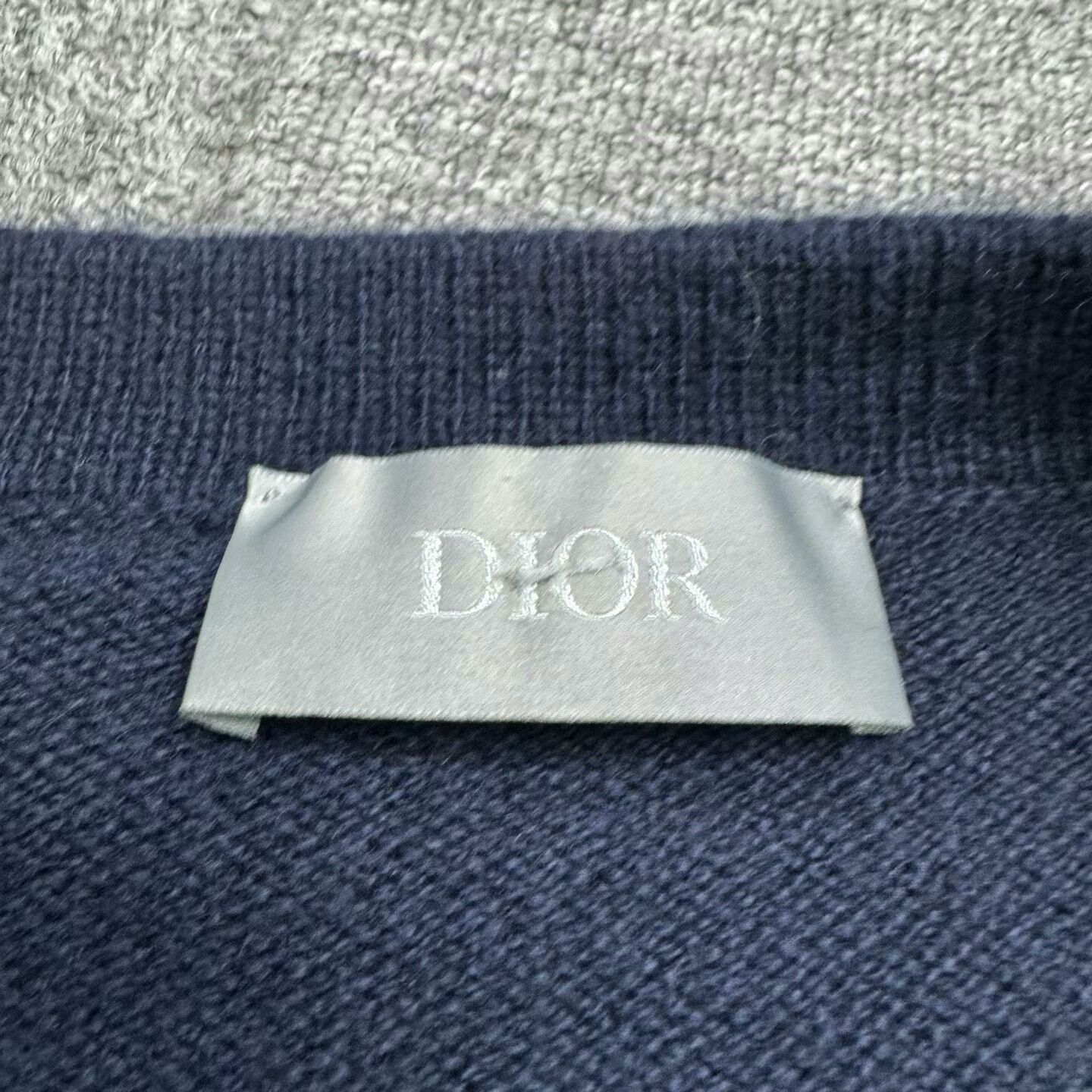 Dior dior embroidered logo cashmere sweater Size US XL / EU 56 / 4 - 2 Thumbnail