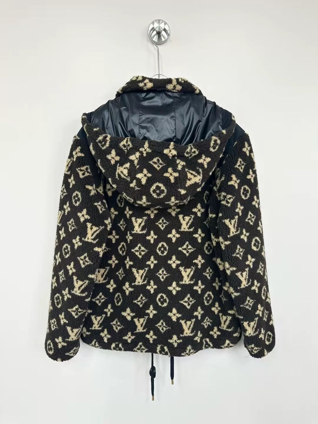 Louis Vuitton louis vuitton teddy logo hooded jacket Size M / US 6-8 / IT 42-44 - 2 Thumbnail
