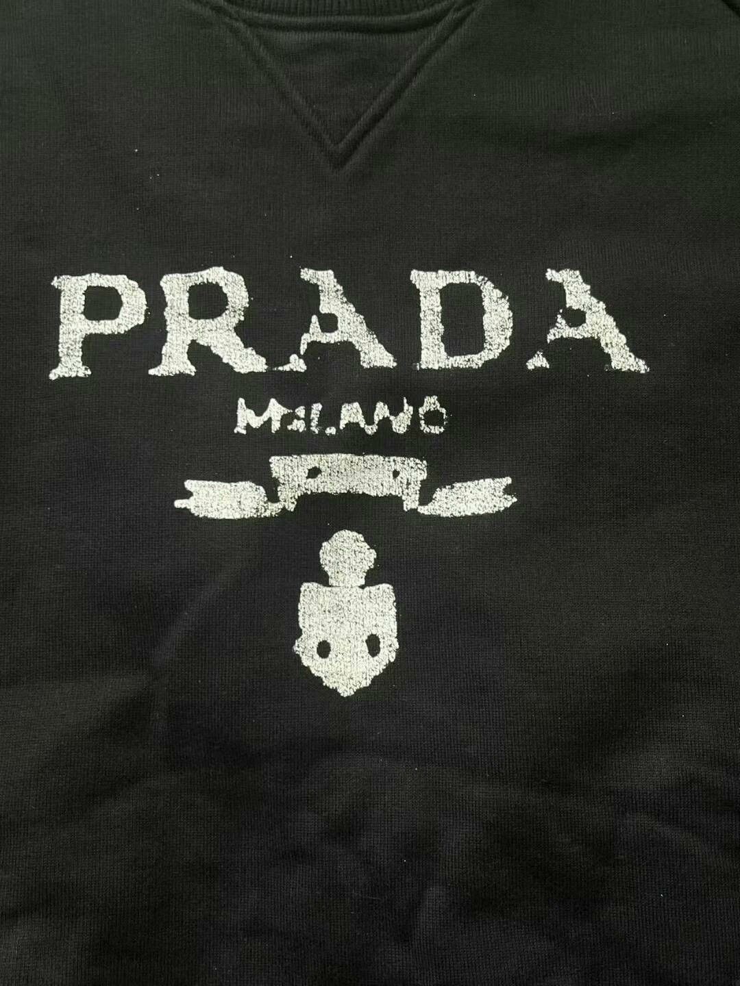 Prada prada black logo crewneck sweatshirt unisex Size US XL / EU 56 / 4 - 3 Thumbnail