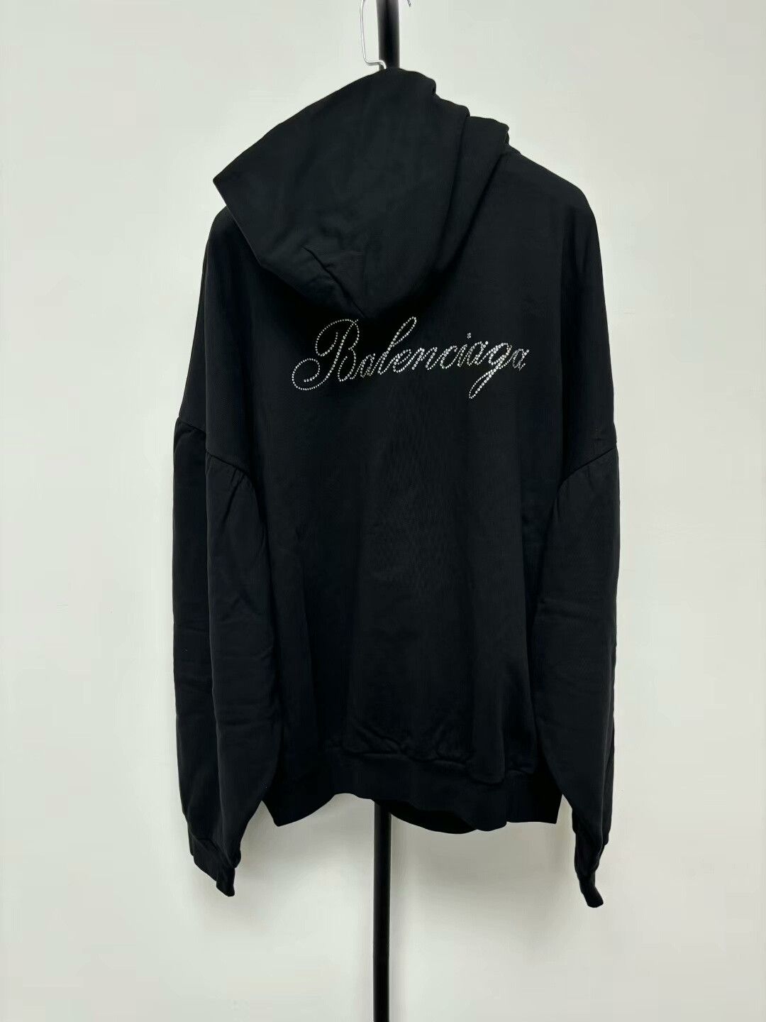 Balenciaga balenciaga black hoodie with logo Size US M / EU 48-50 / 2 - 2 Thumbnail