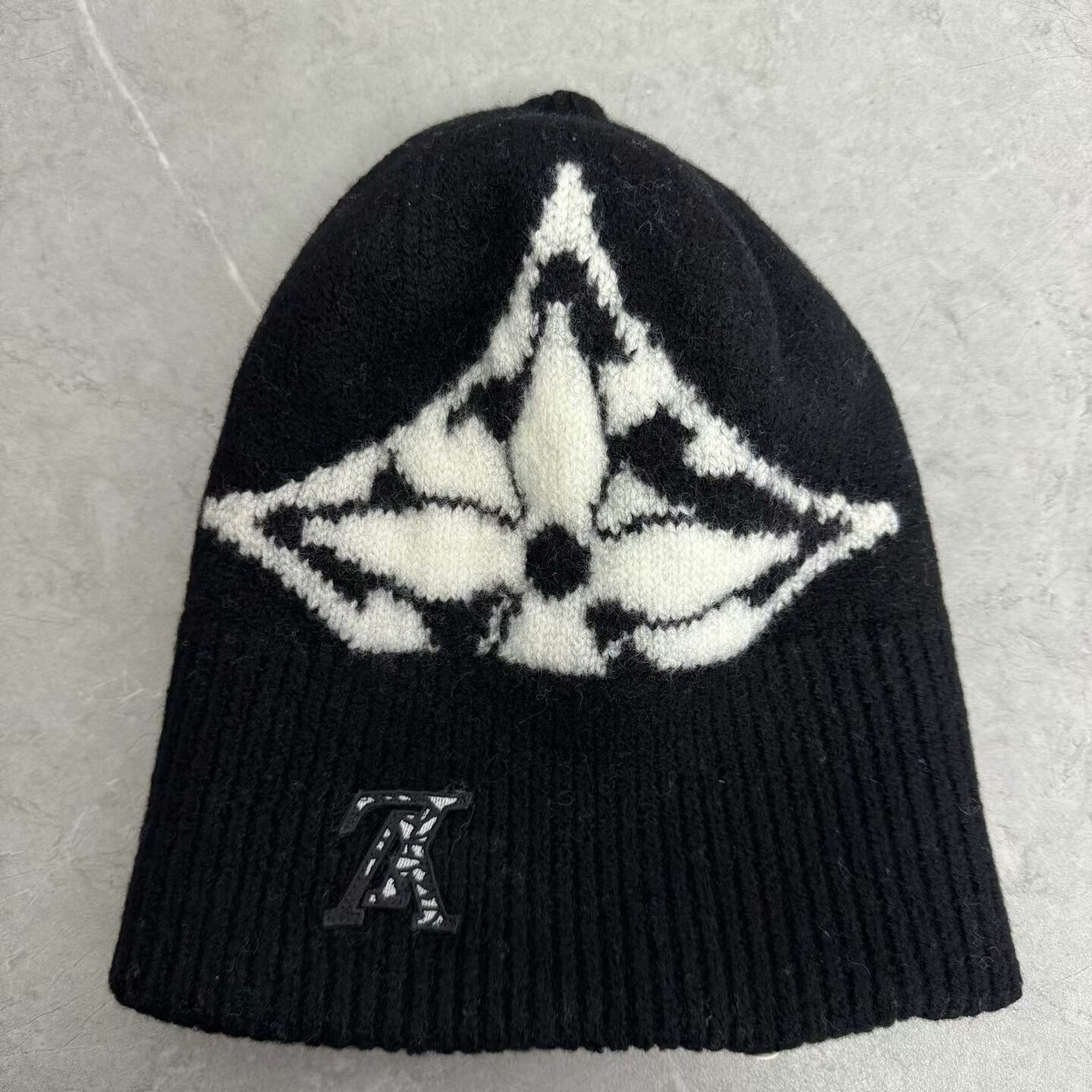 Louis Vuitton louis vuitton ice ski series beanie hat Size ONE SIZE - 3 Thumbnail