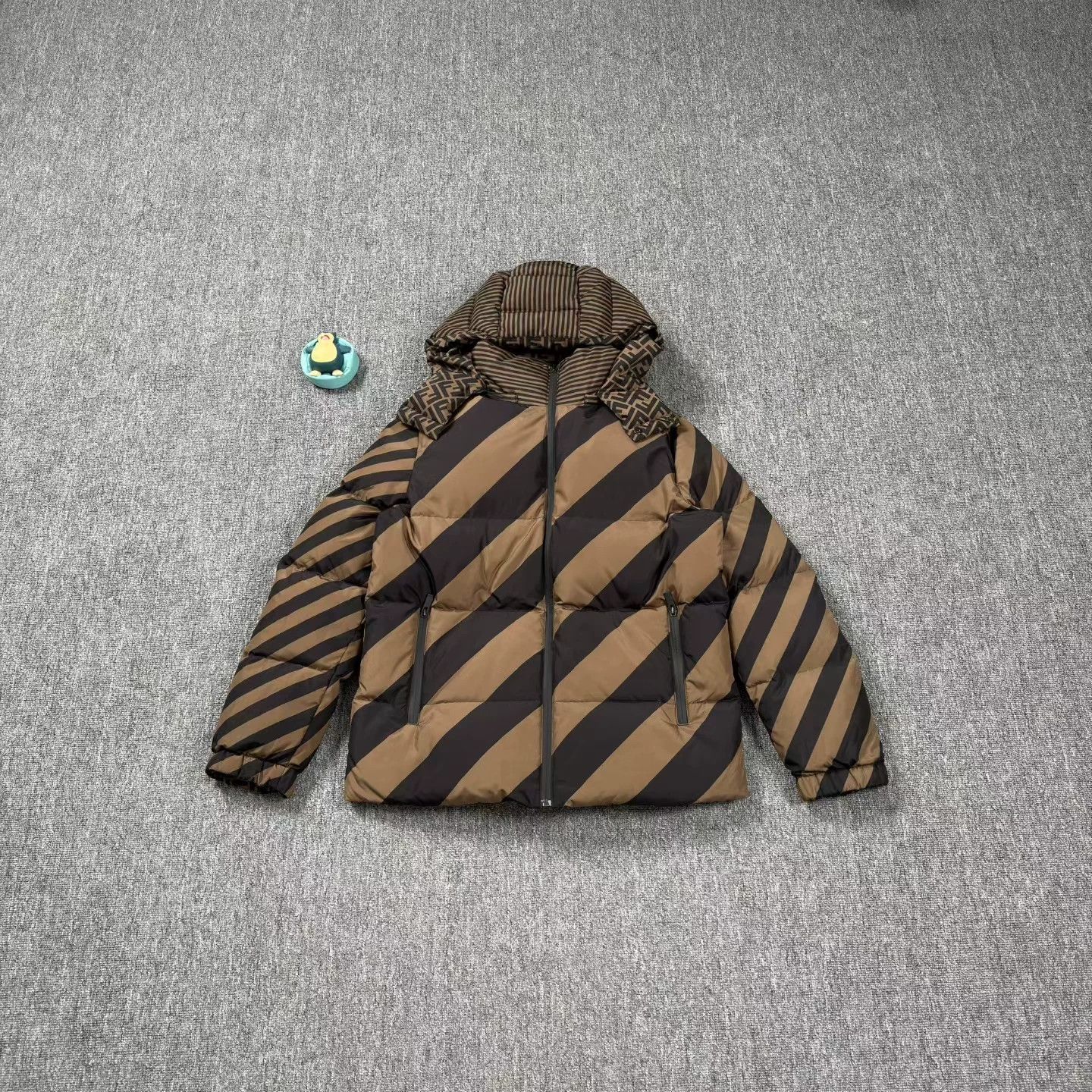 Fendi Fendi Reversible Monogram Print Down Jacket Size L / US 10 / IT 46 - 3 Thumbnail
