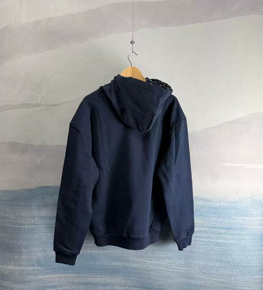 Louis Vuitton louis vuitton navy rhinestone hooded sweatshirt Size XL / US 12-14 / IT 48-50 - 3 Thumbnail