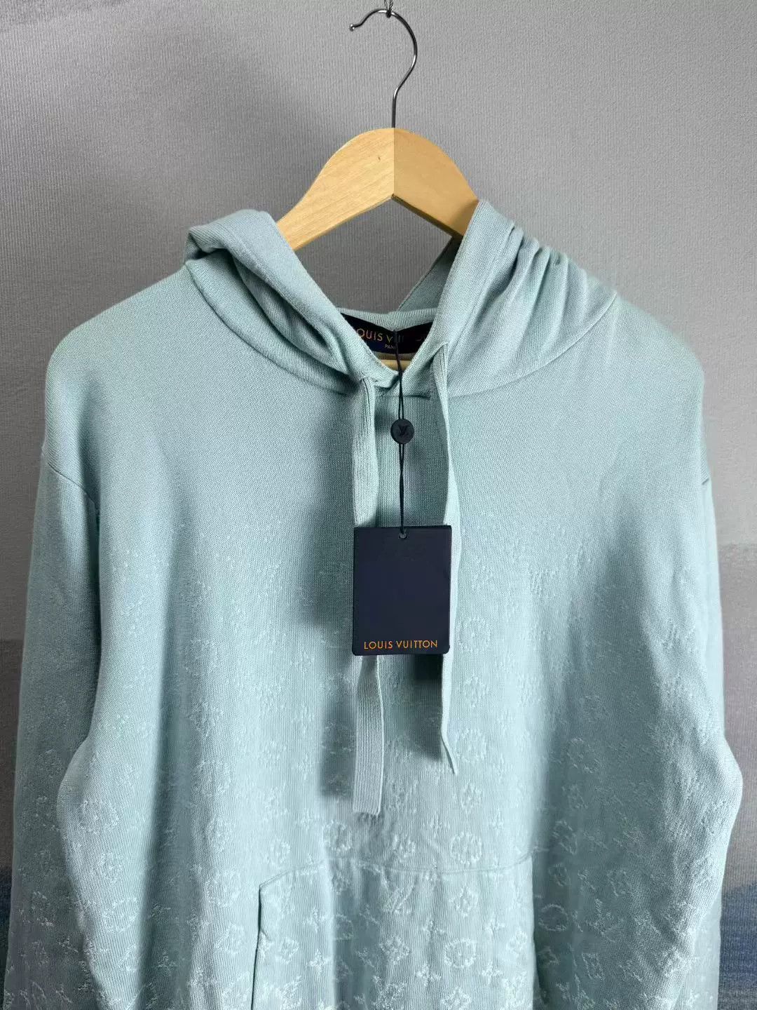 Louis Vuitton Louis Vuitton Ice Blue Gradient Hoodie Size US L / EU 52-54 / 3 - 2 Thumbnail
