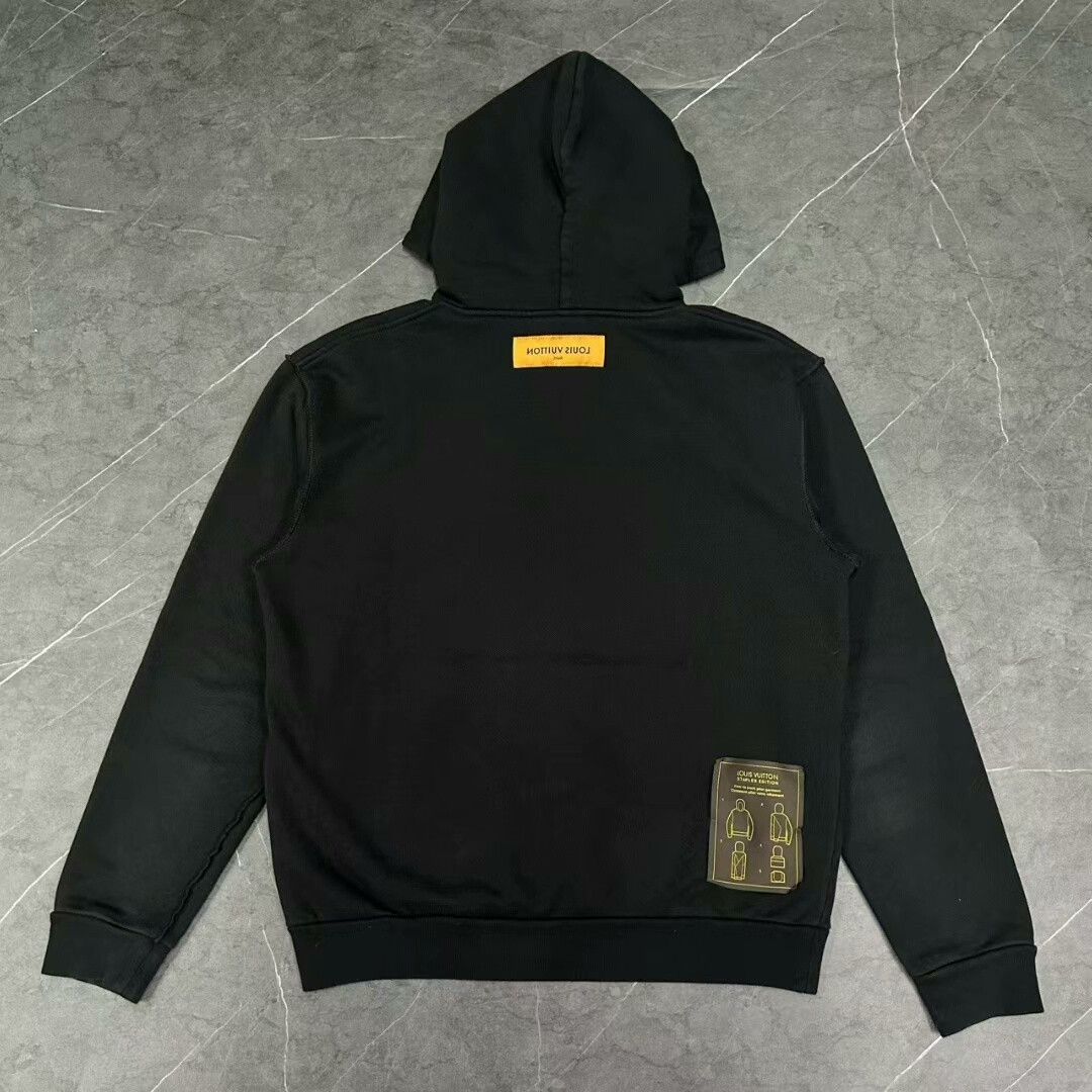 Louis Vuitton louis vuitton black hoodie size L Size US L / EU 52-54 / 3 - 2 Thumbnail