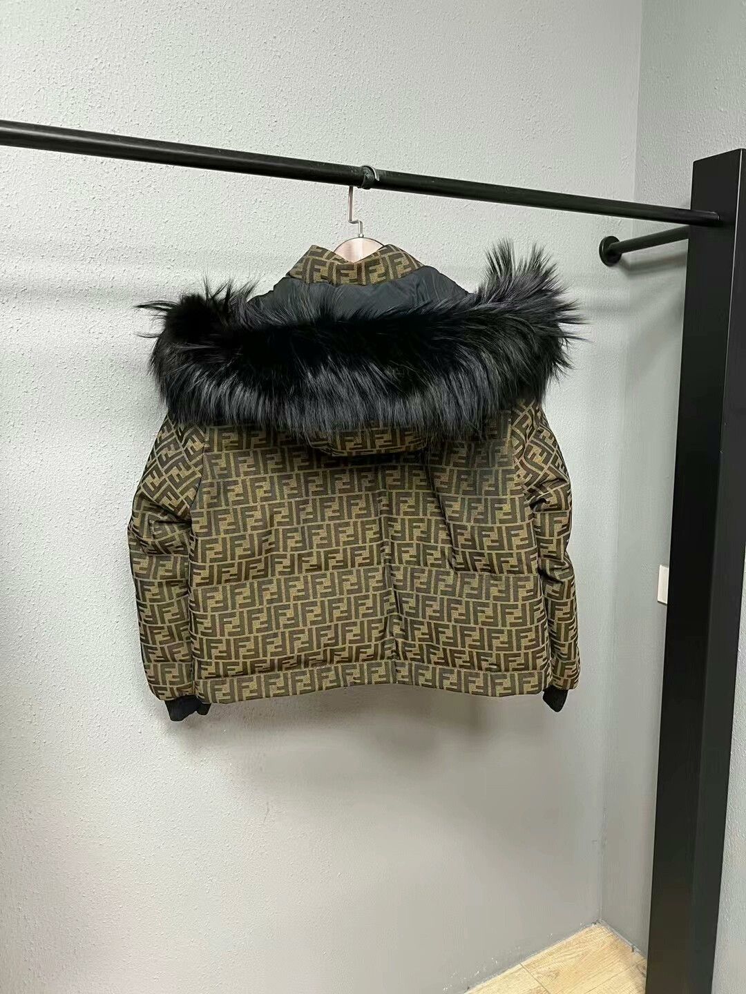Fendi Fendi Fur-Collar Printed Down Jacket Size S / US 4 / IT 40 - 2 Thumbnail