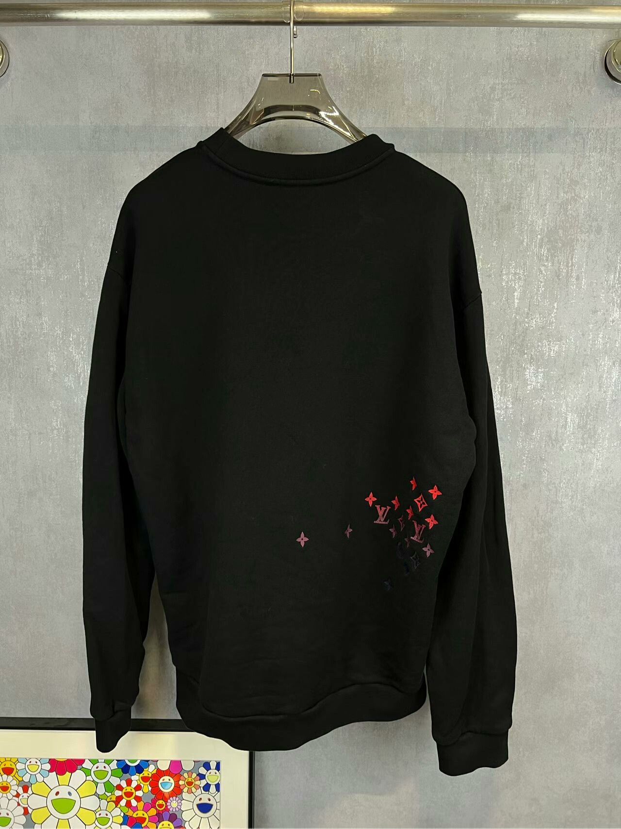Louis Vuitton louis vuitton gradient logo sweatshirt Size US XXL / EU 58 / 5 - 2 Thumbnail