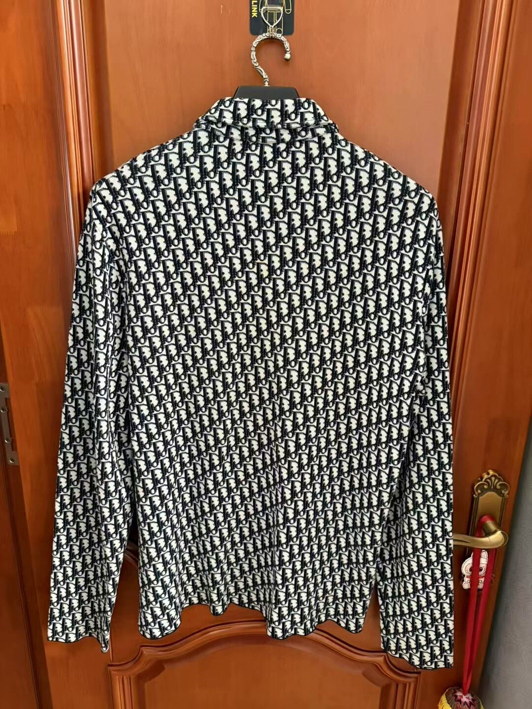Dior dior logo long sleeve knit shirt size large Size US L / EU 52-54 / 3 - 2 Thumbnail