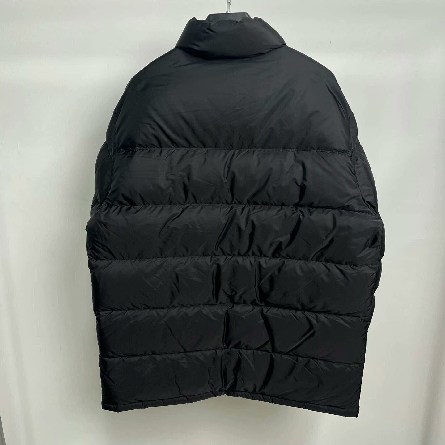 Prada prada black metal triangle logo down jacket Size US XXL / EU 58 / 5 - 2 Thumbnail