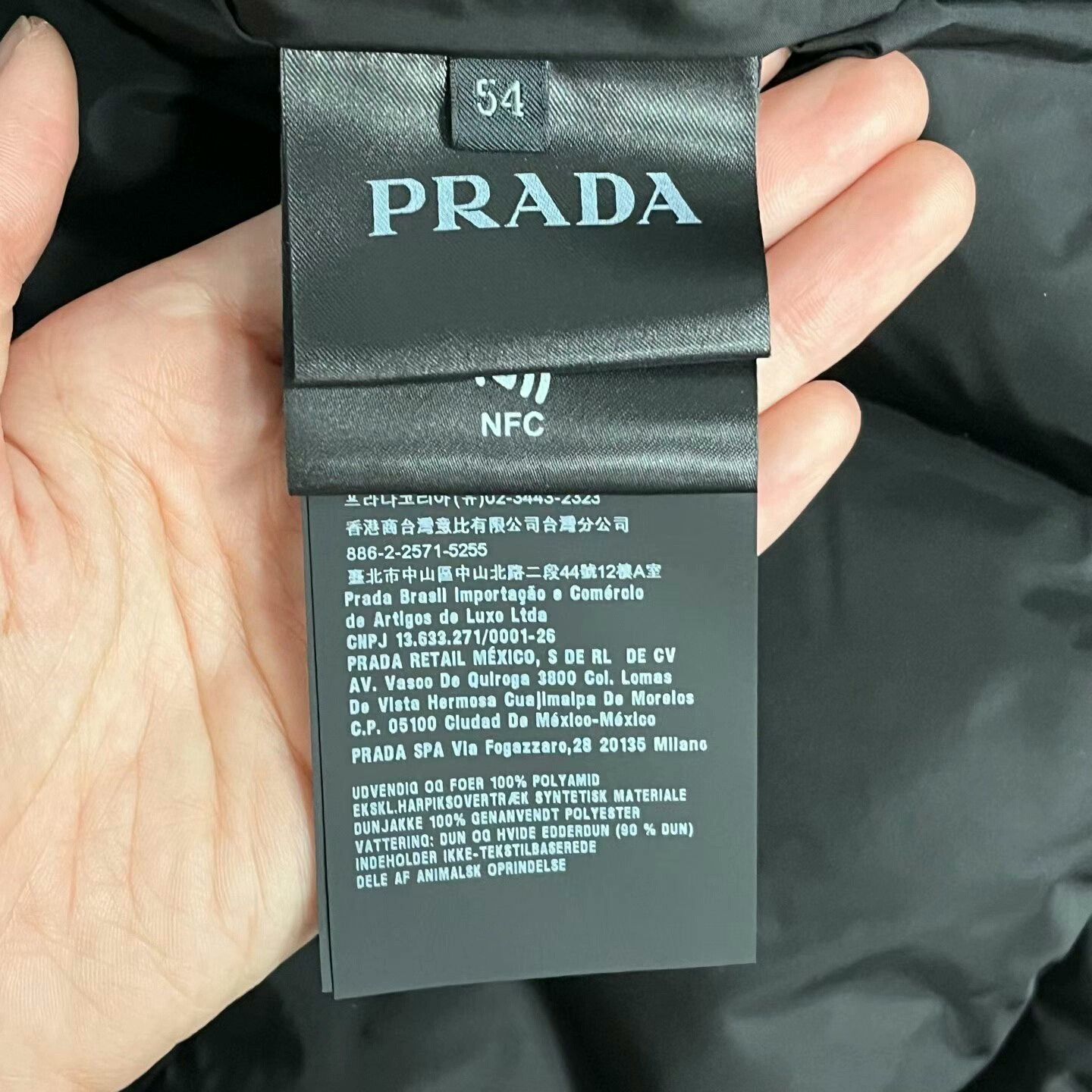 Prada prada black metal triangle logo down jacket Size US XXL / EU 58 / 5 - 4 Thumbnail
