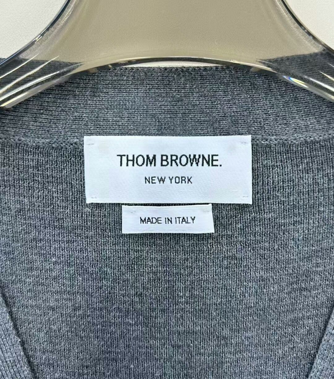 Thom Browne thom browne gray classic knit cardigan Size US XXS / EU 40 - 2 Thumbnail
