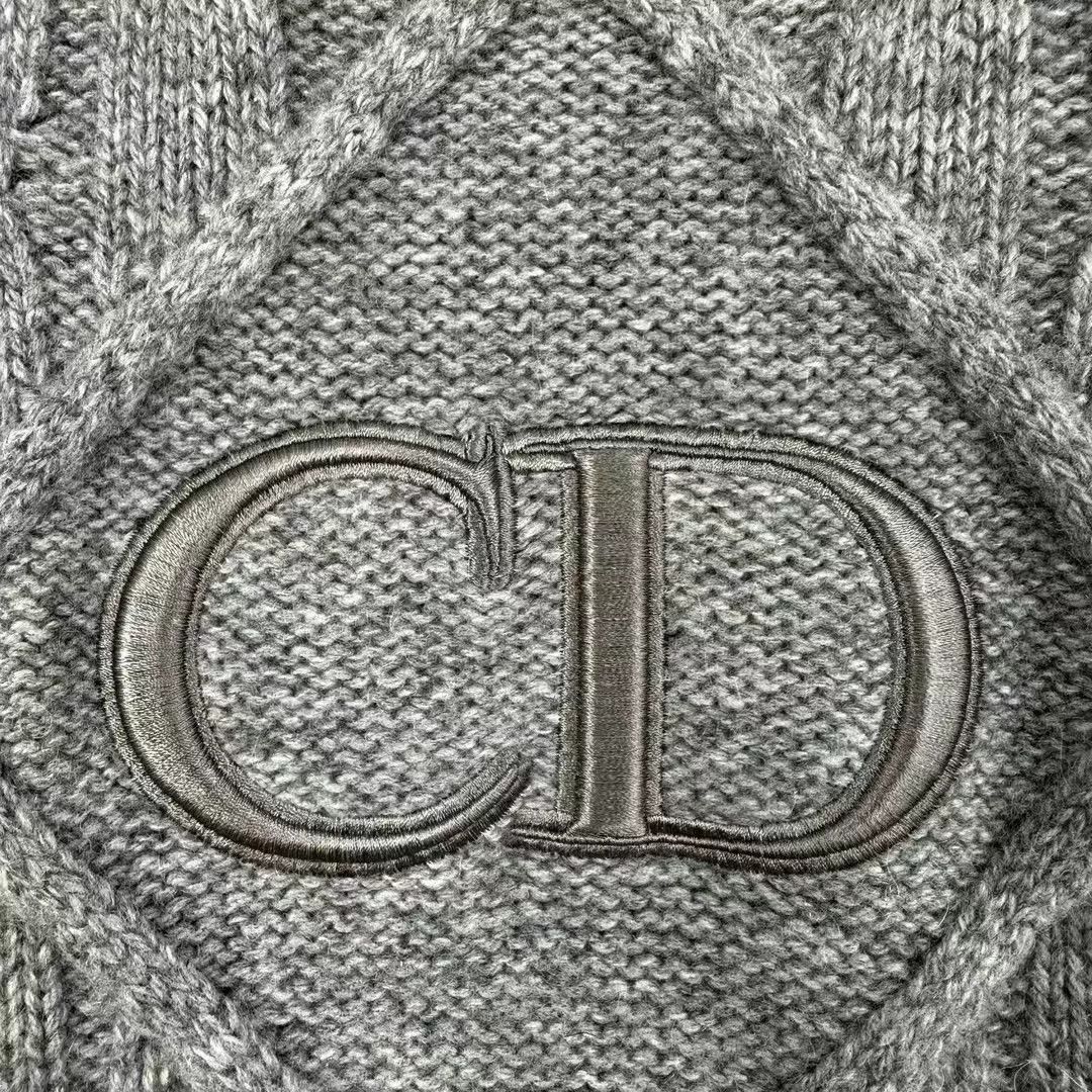 Dior gray cashmere embroidered CD logo sweater Size US L / EU 52-54 / 3 - 2 Thumbnail