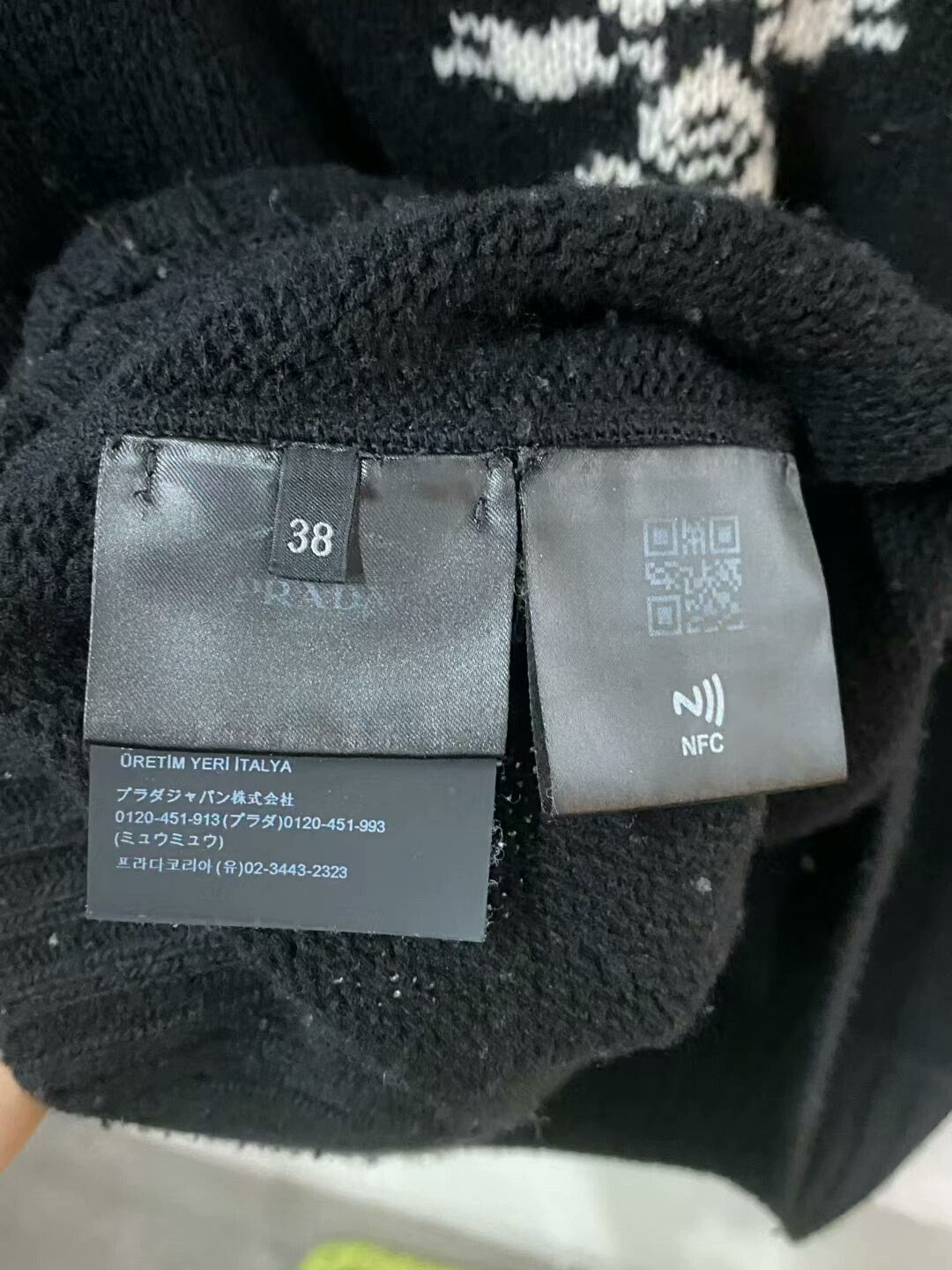 Prada prada slogan sweater, size 38 Size S / US 4 / IT 40 - 4 Thumbnail