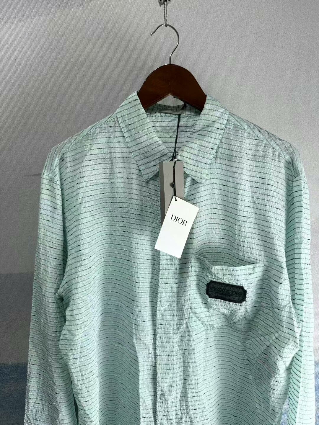 Dior dior mint green silk shirt with label Size US L / EU 52-54 / 3 - 2 Thumbnail