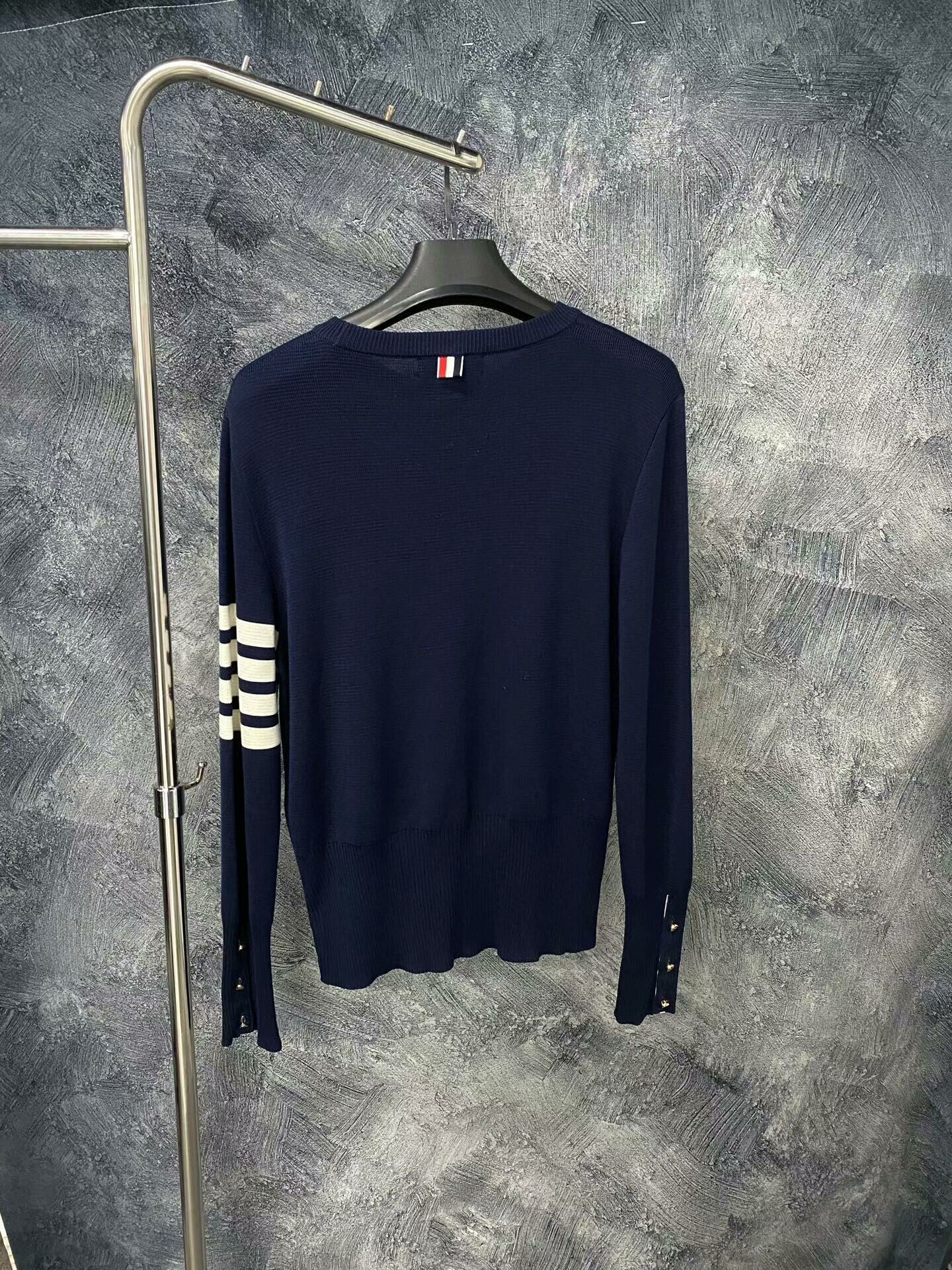Thom Browne thom browne classic navy crewneck sweater Size XL / US 12-14 / IT 48-50 - 2 Thumbnail